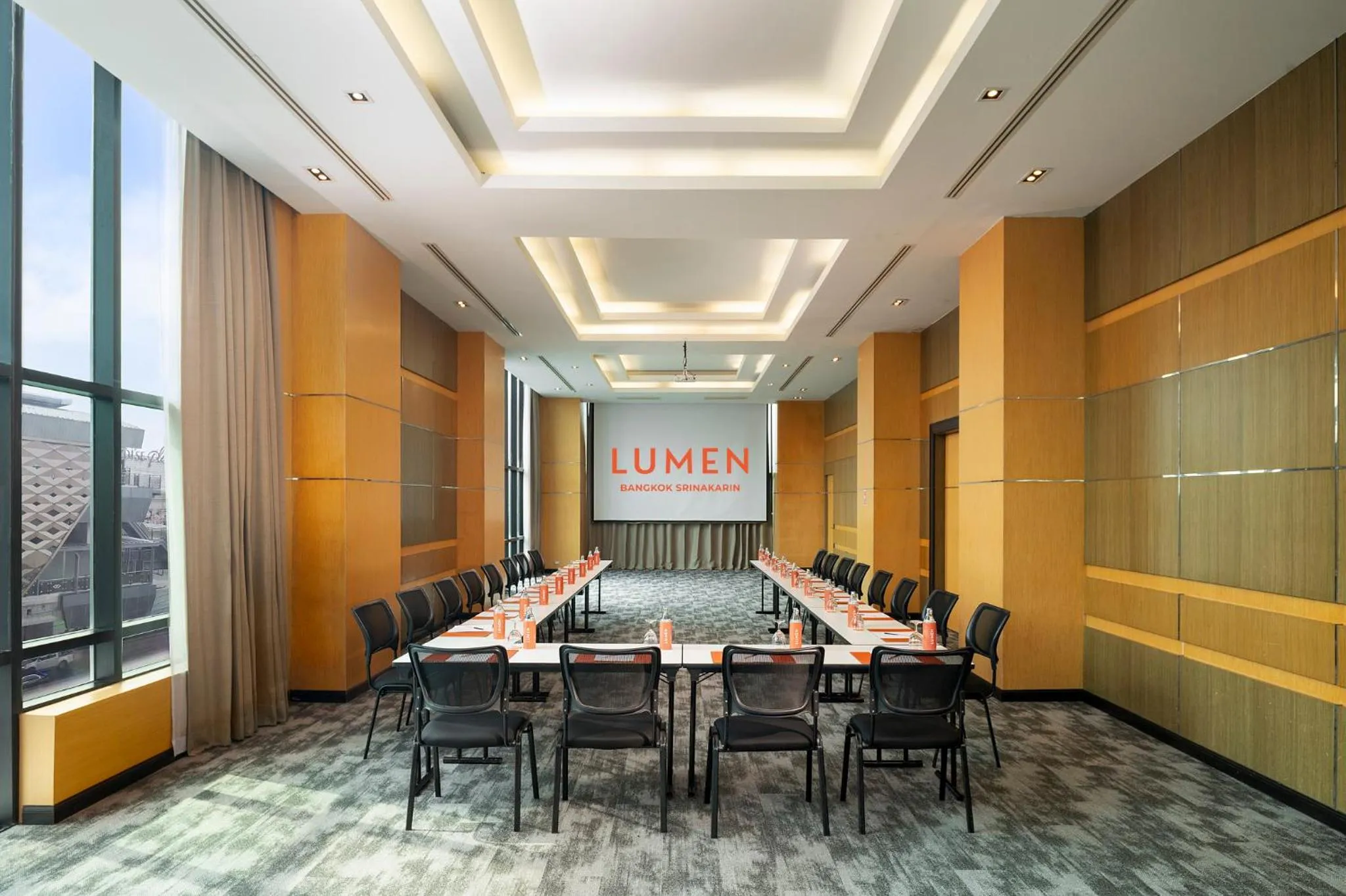 Meeting/conference room in Lumen Bangkok Srinakarin