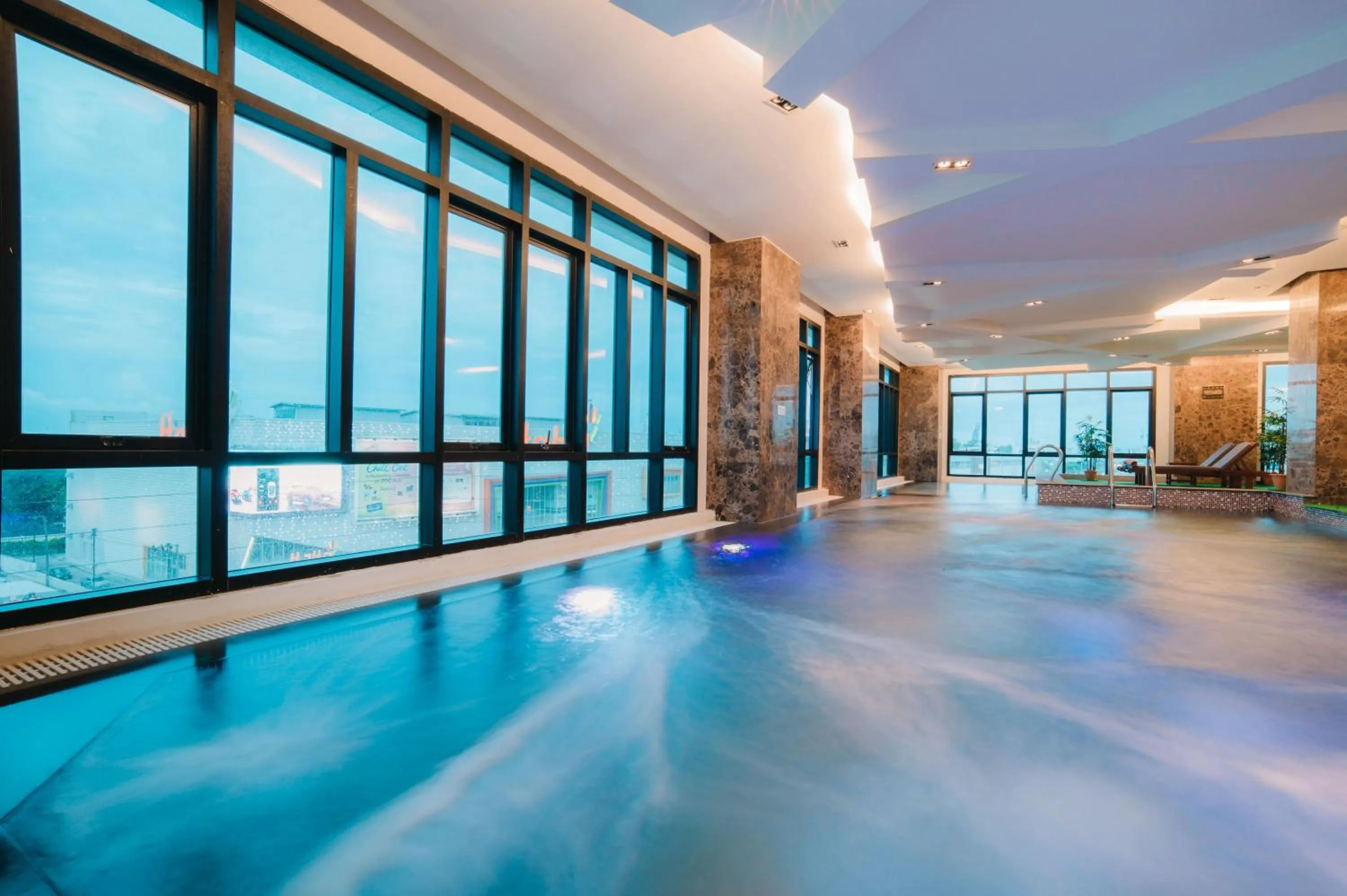 Swimming pool in Lumen Bangkok Srinakarin