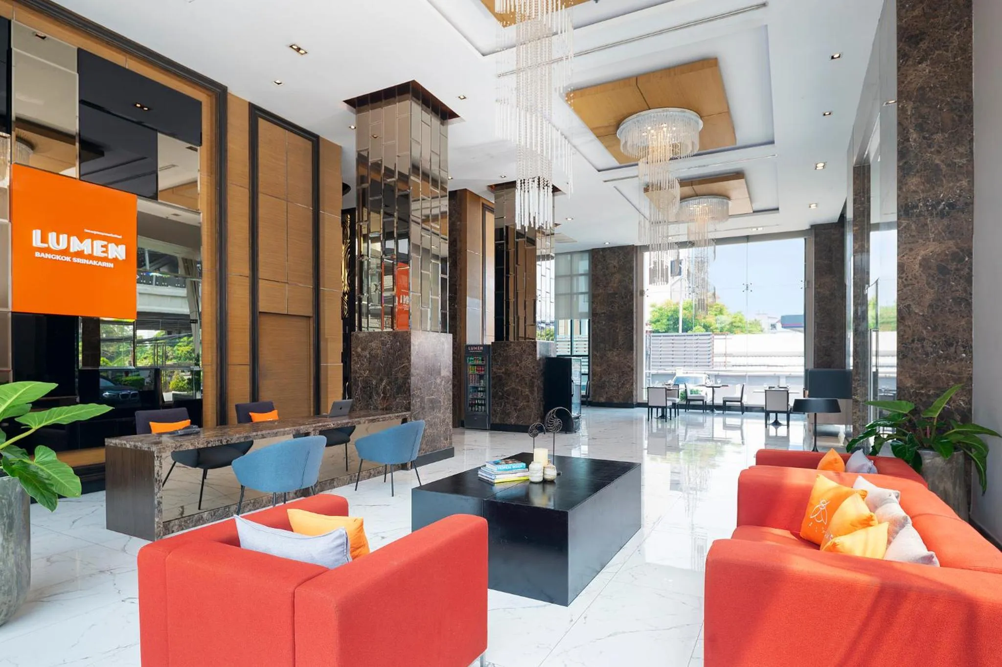 Lobby or reception in Lumen Bangkok Srinakarin