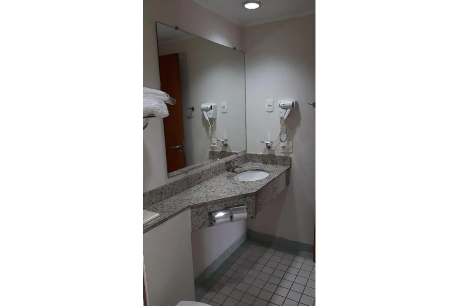 Toilet in Flat Borges Lagoa Ibirapuera c/ garagem UH407