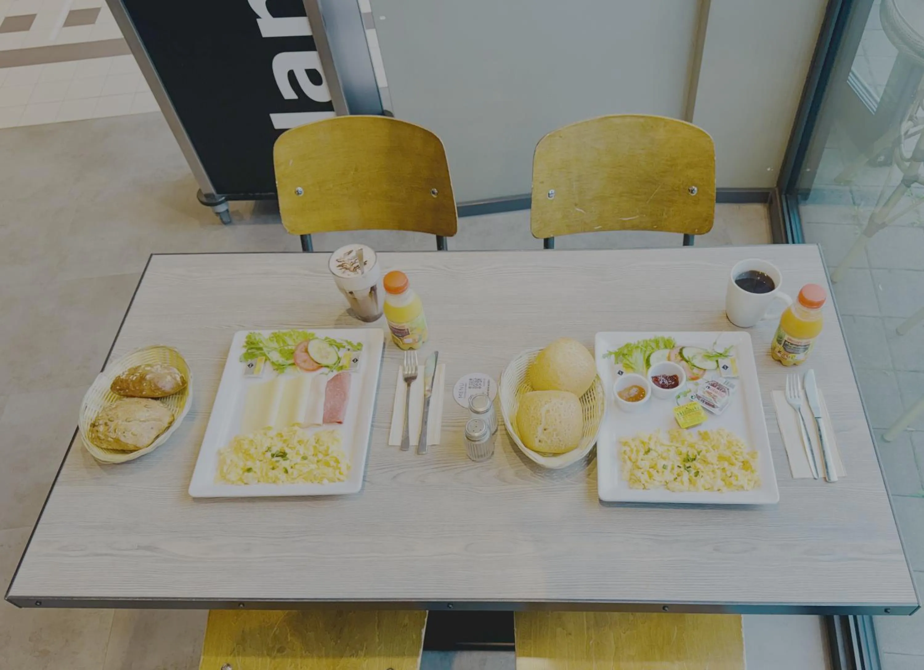 Breakfast in bedpark Stellingen