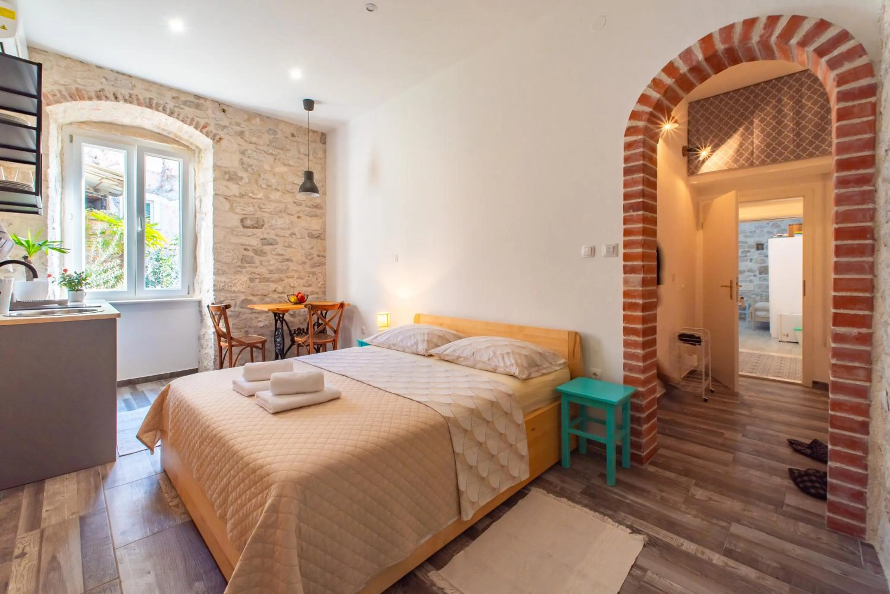 Bed in Rooms and Apartments Djanovic