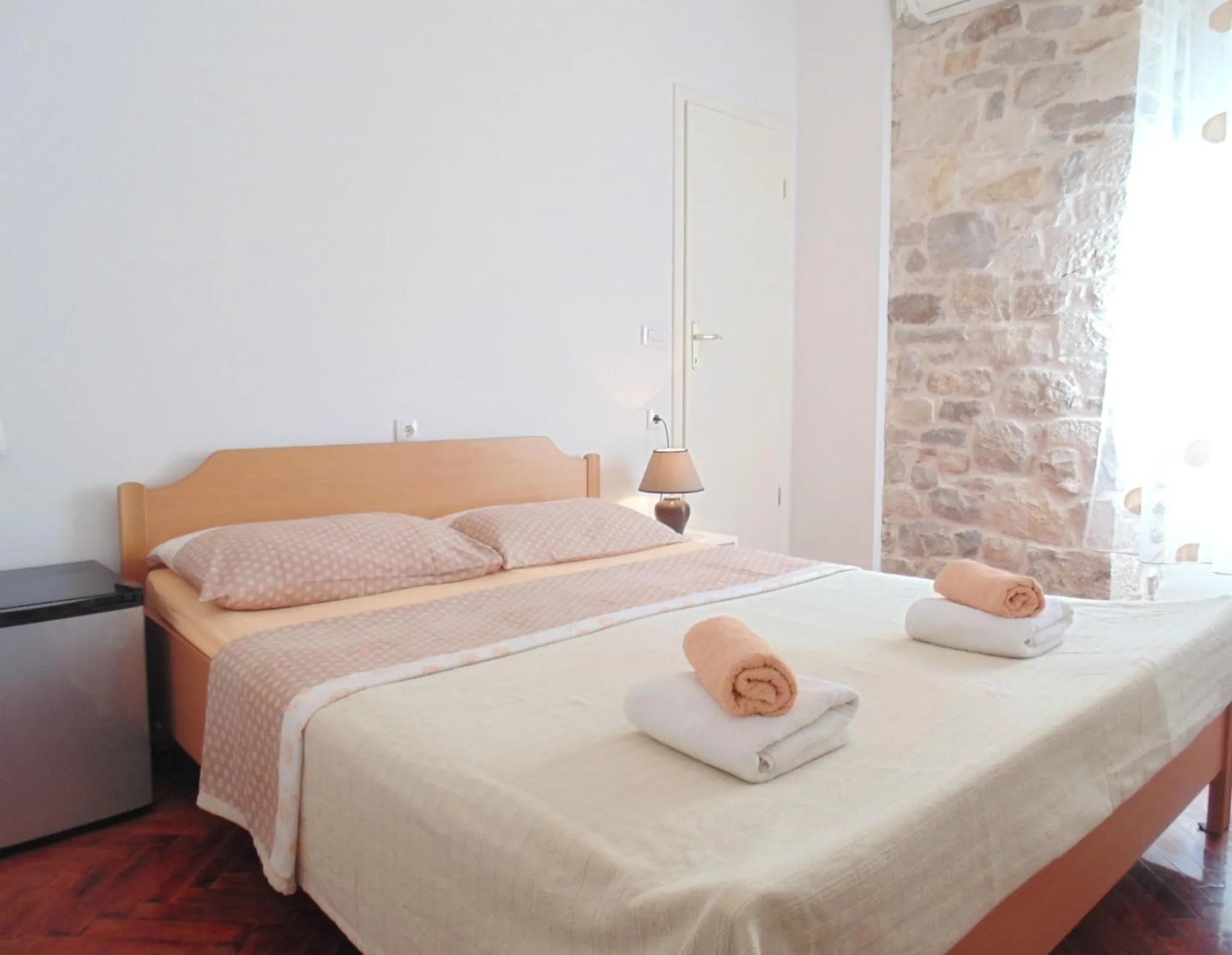 Bedroom, Bed in Rooms and Apartments Djanovic