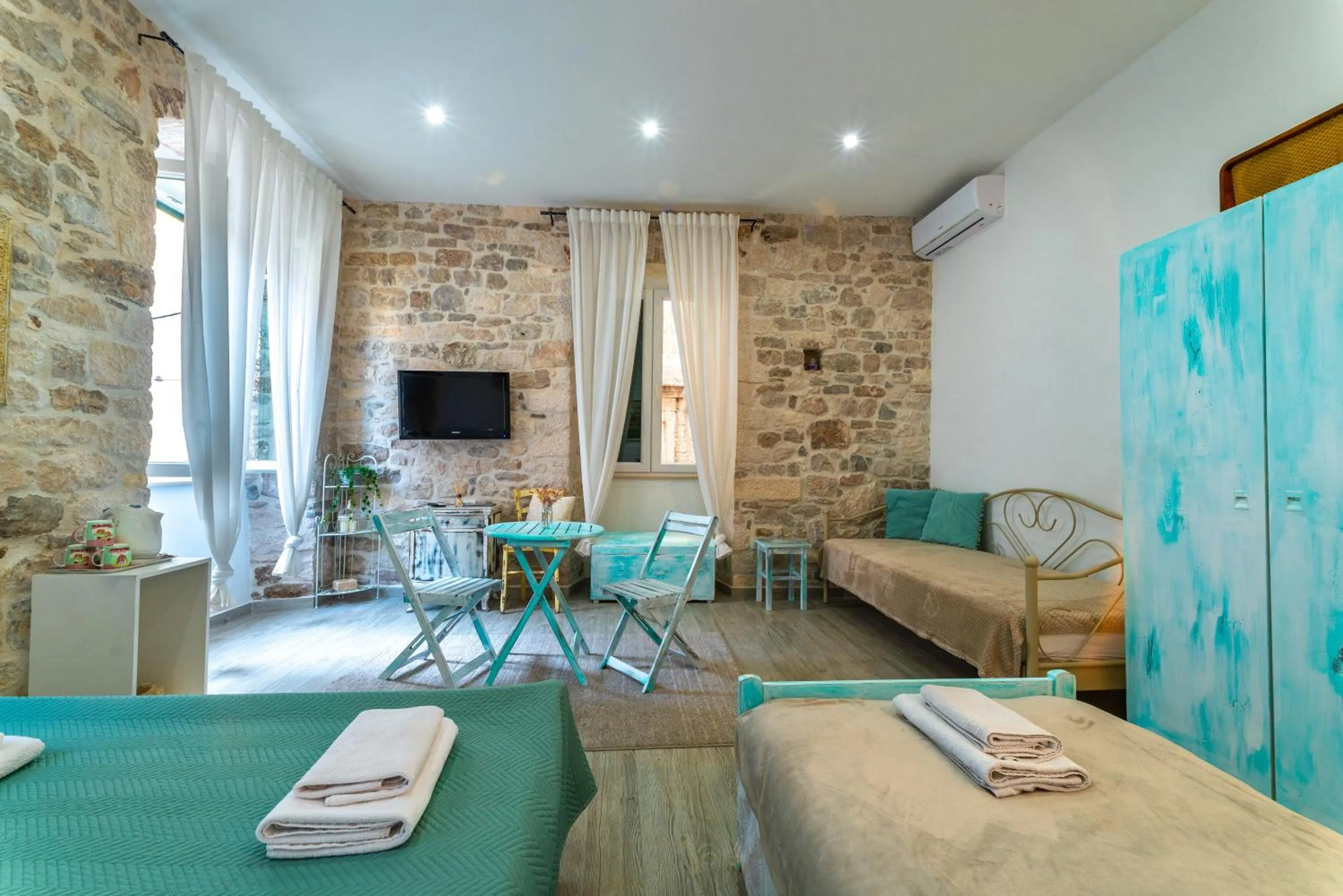 Rooms and Apartments Djanovic