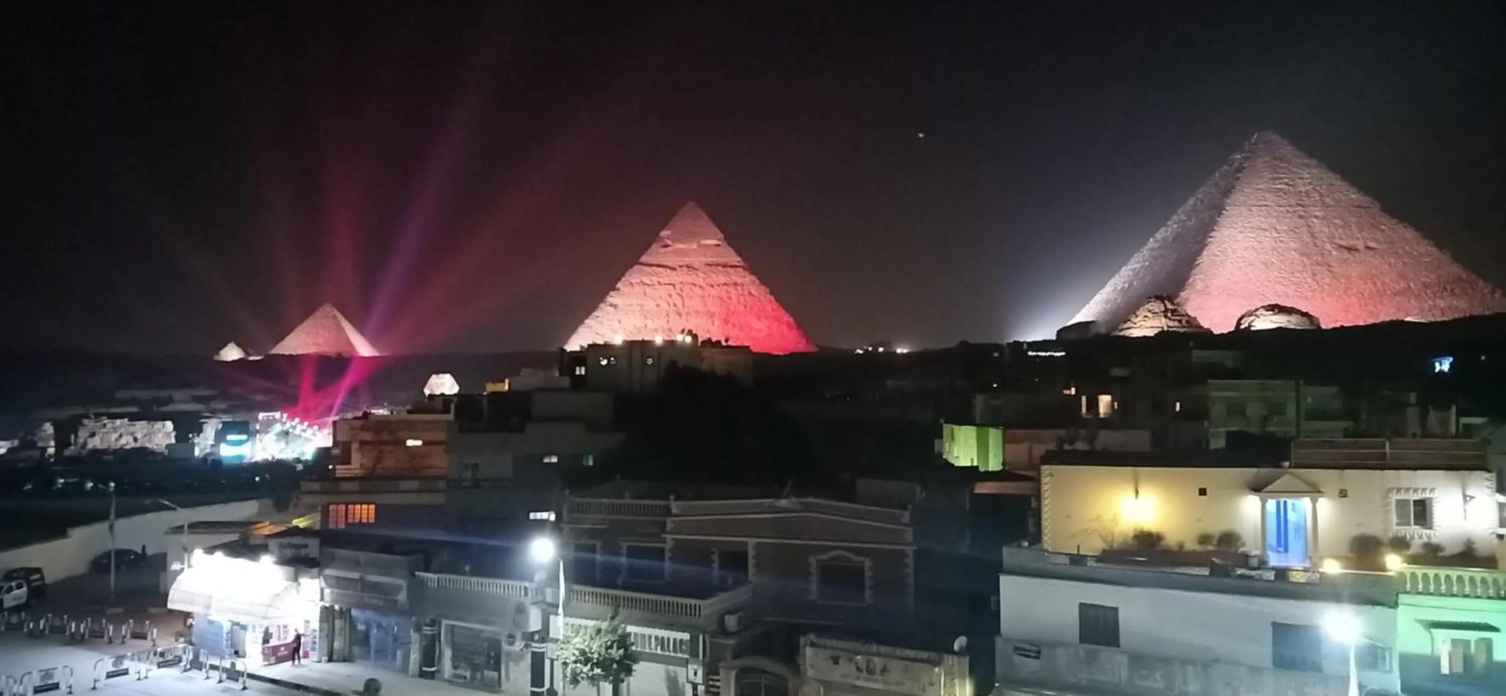 Neighbourhood in Pyramids Top Inn