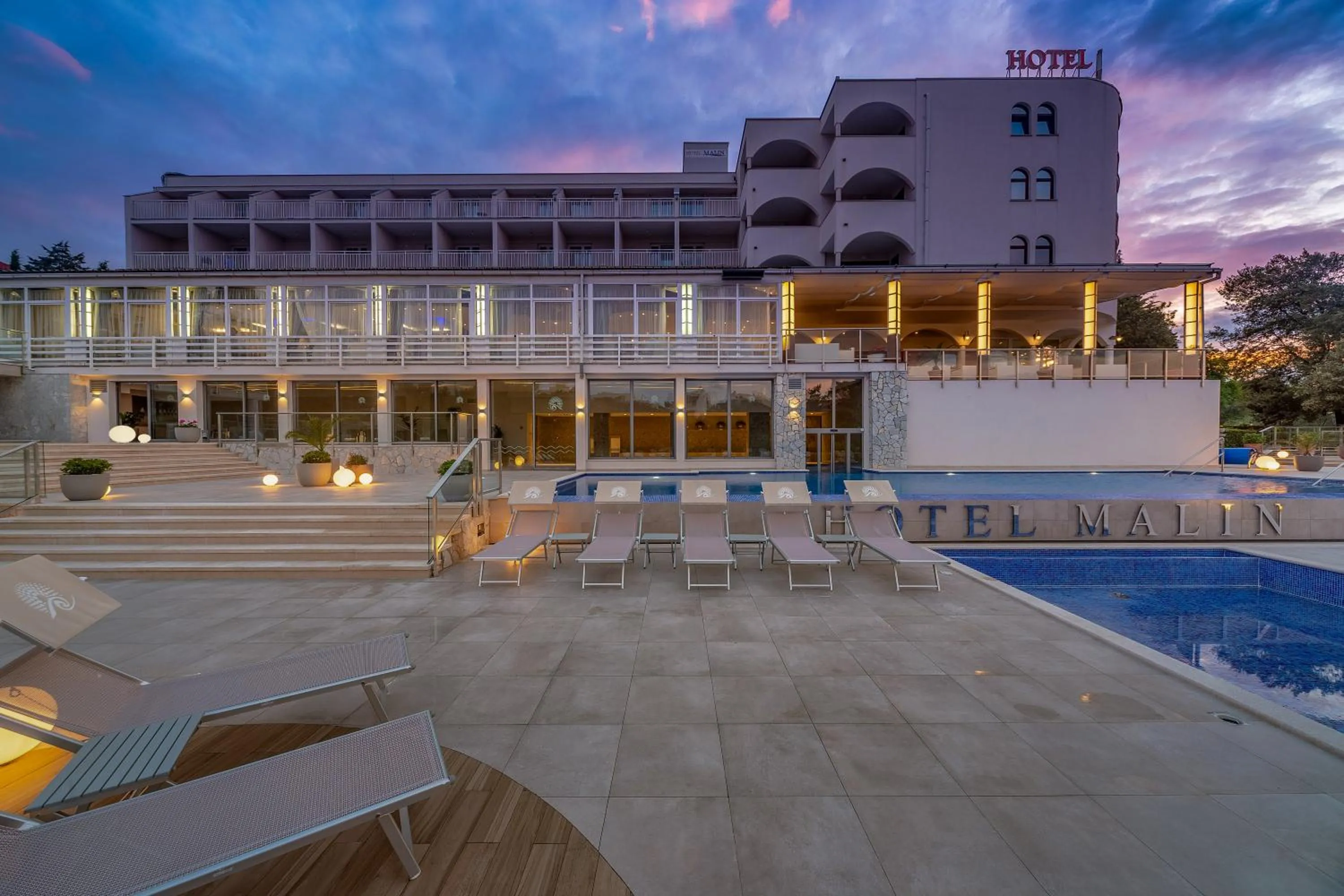 Property building in Hotel Malin