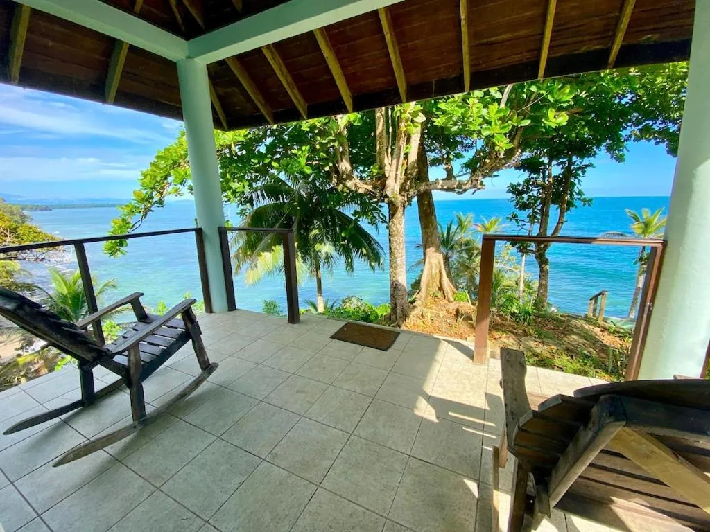 Balcony/Terrace in Bird Island Bungalows