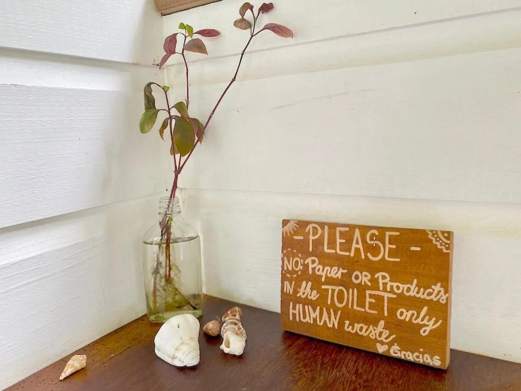 Decorative detail in Bird Island Bungalows