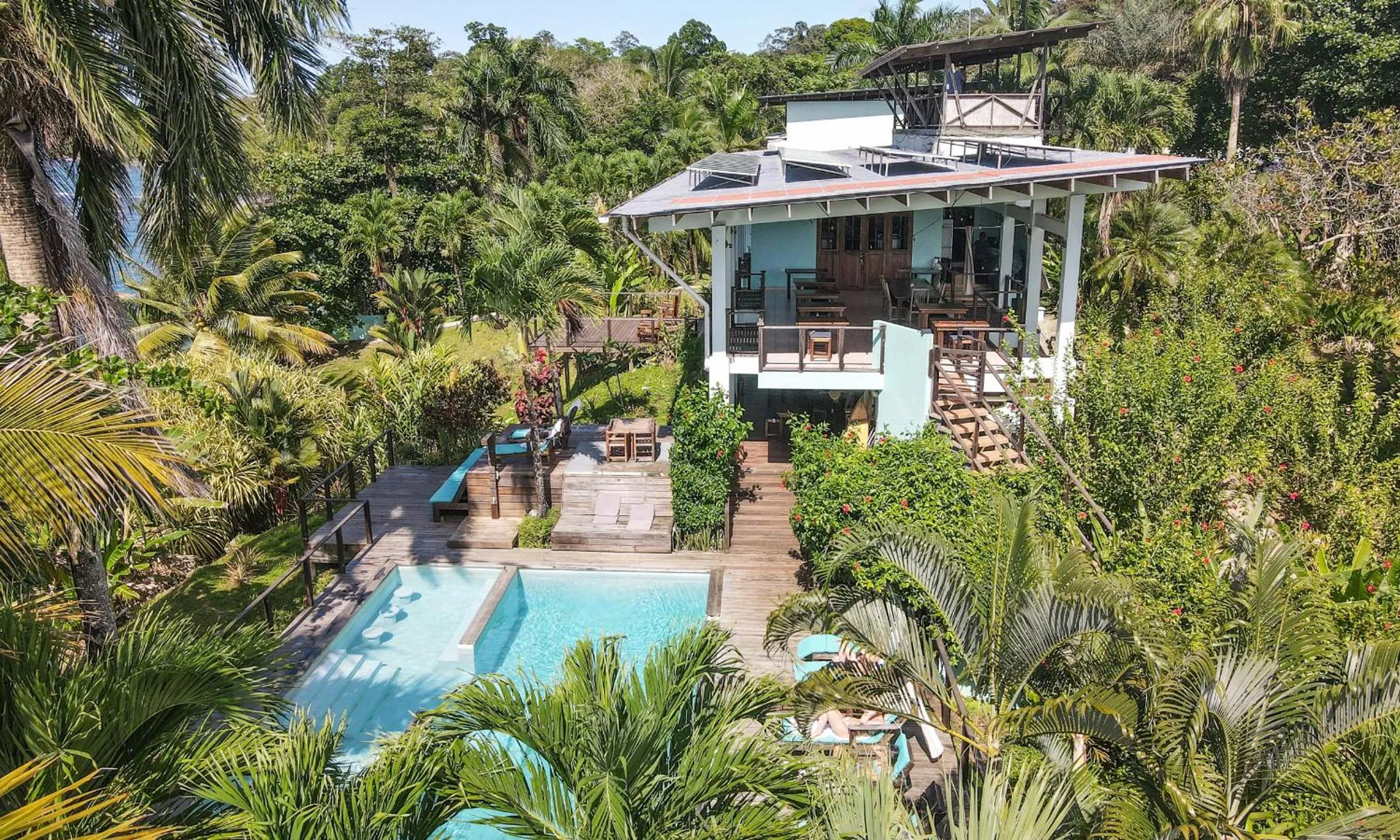 Property building in Bird Island Bungalows