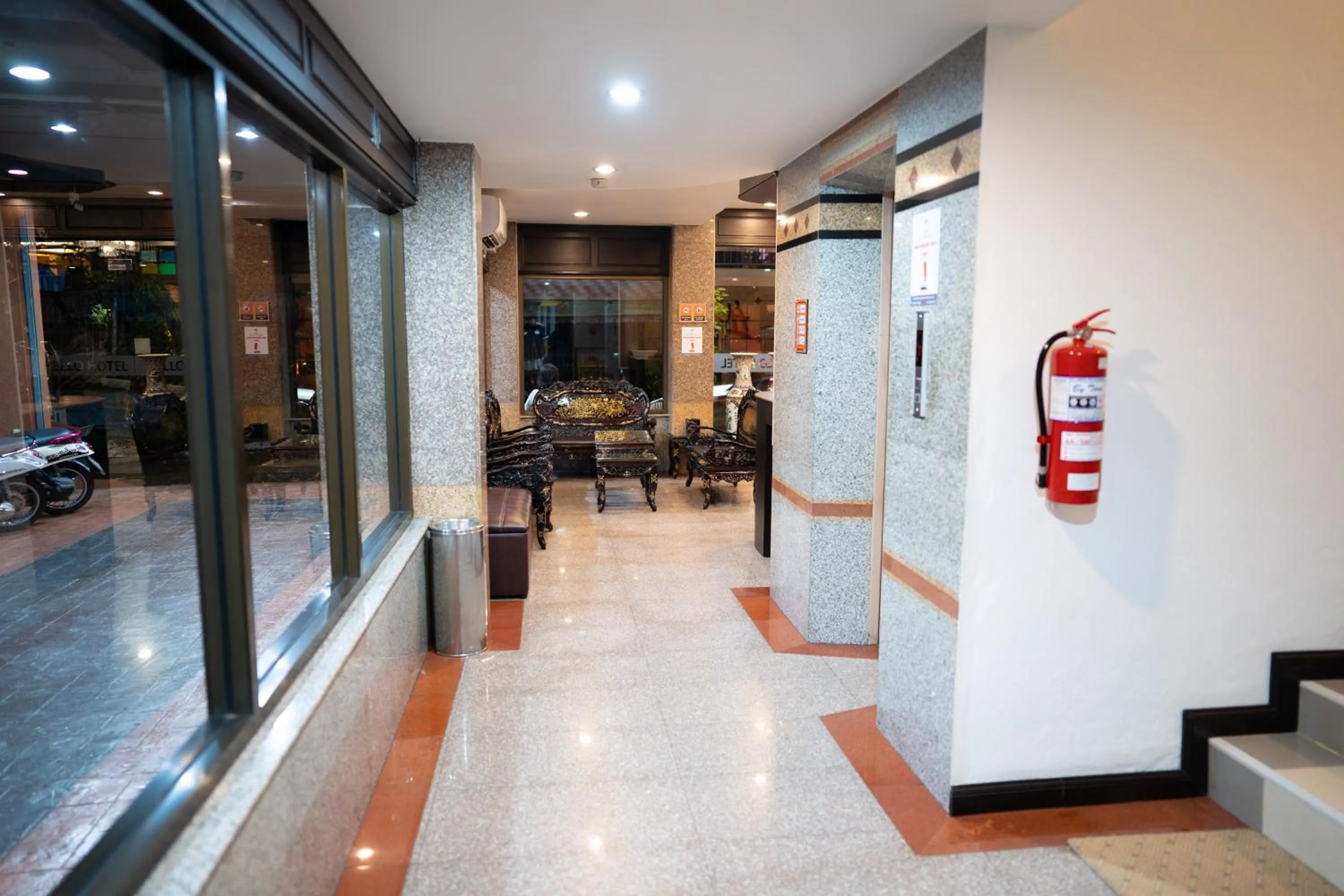 Lobby or reception in Betong Hello Hotel