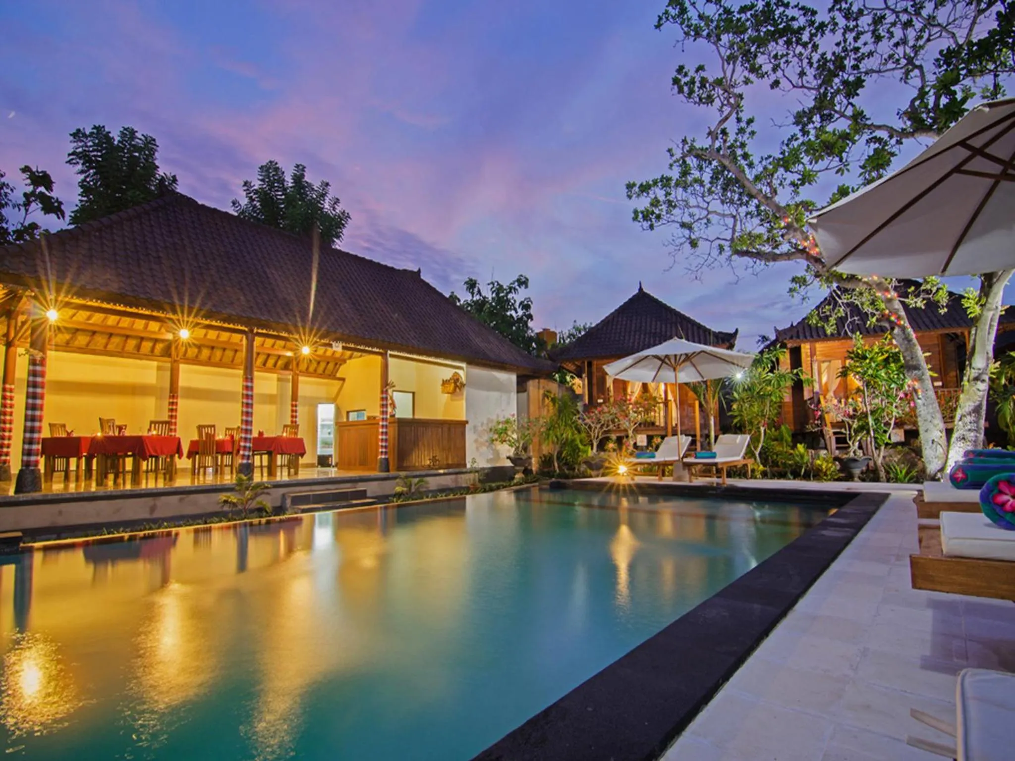 Swimming pool in Cassava Bungalow