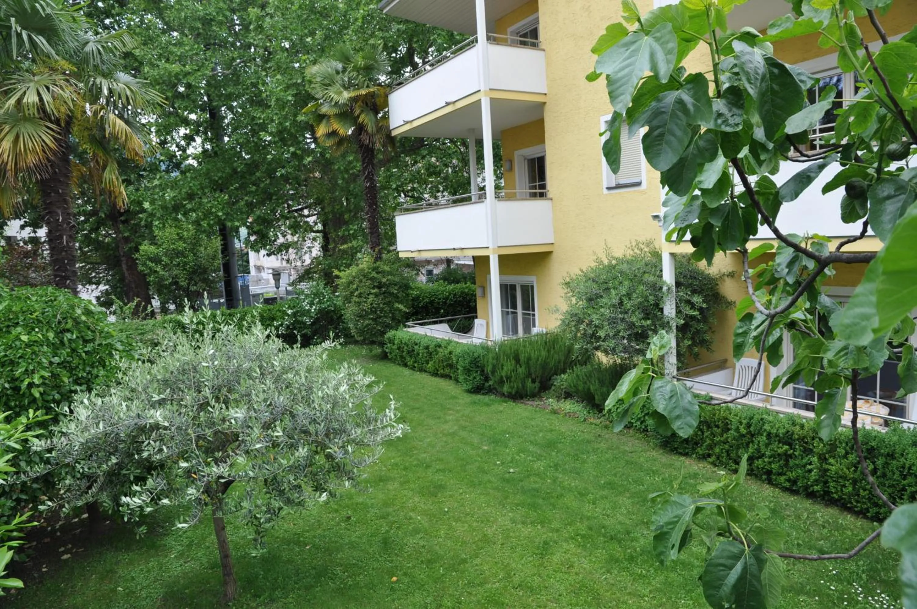 Garden in Apartments Villa Majense