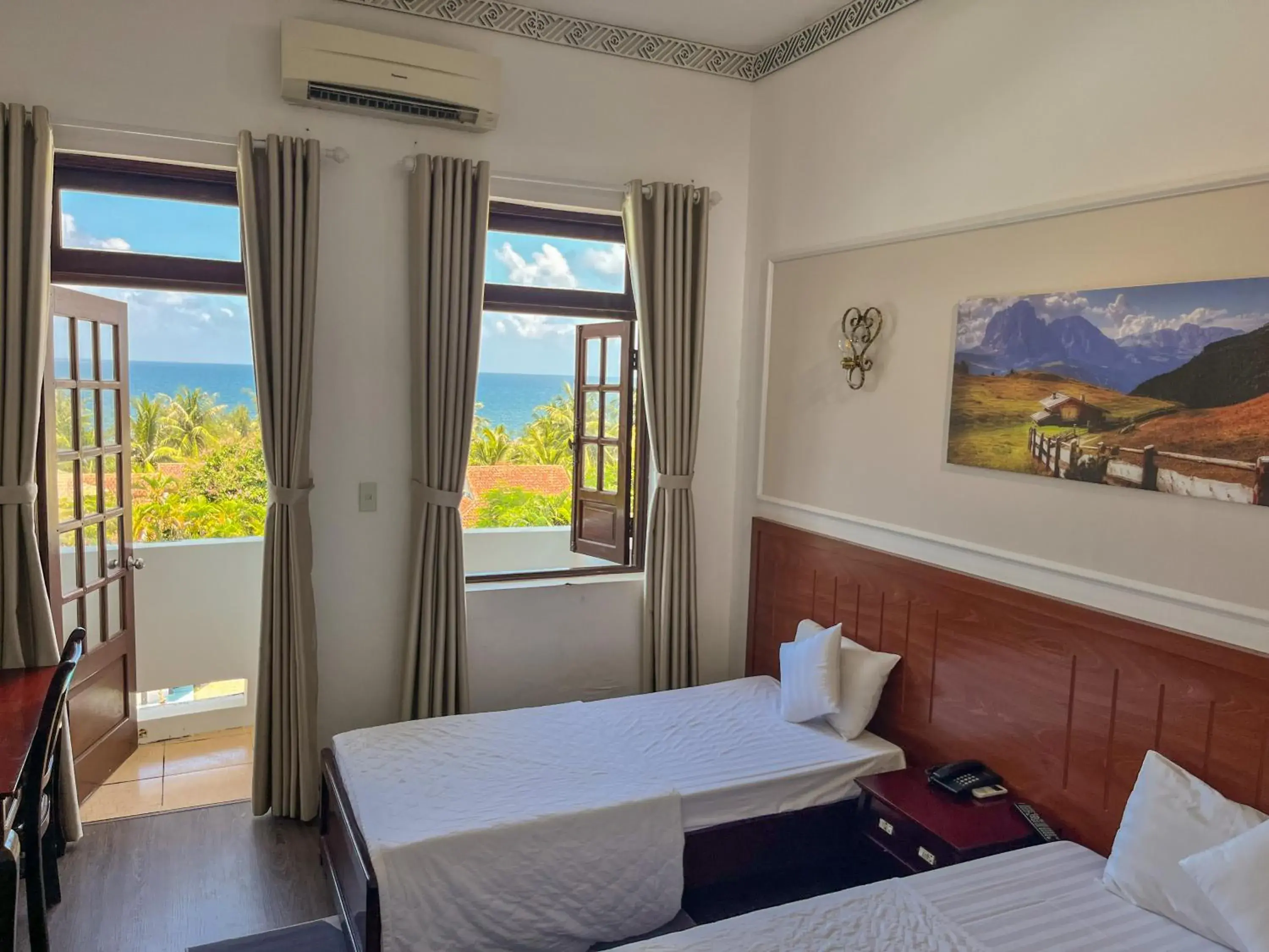 Standard Double or Twin Room with Sea View in Hawaii Resort Phu Quoc Standard Double or Twin Room with Sea View in Hawaii Resort Phu Quoc