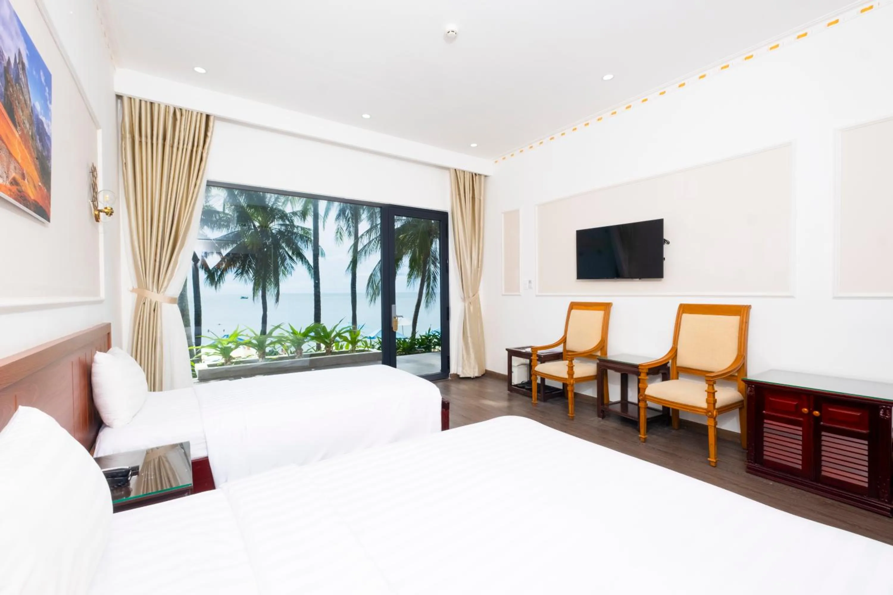 Bedroom, Bed in Hawaii Resort Phu Quoc