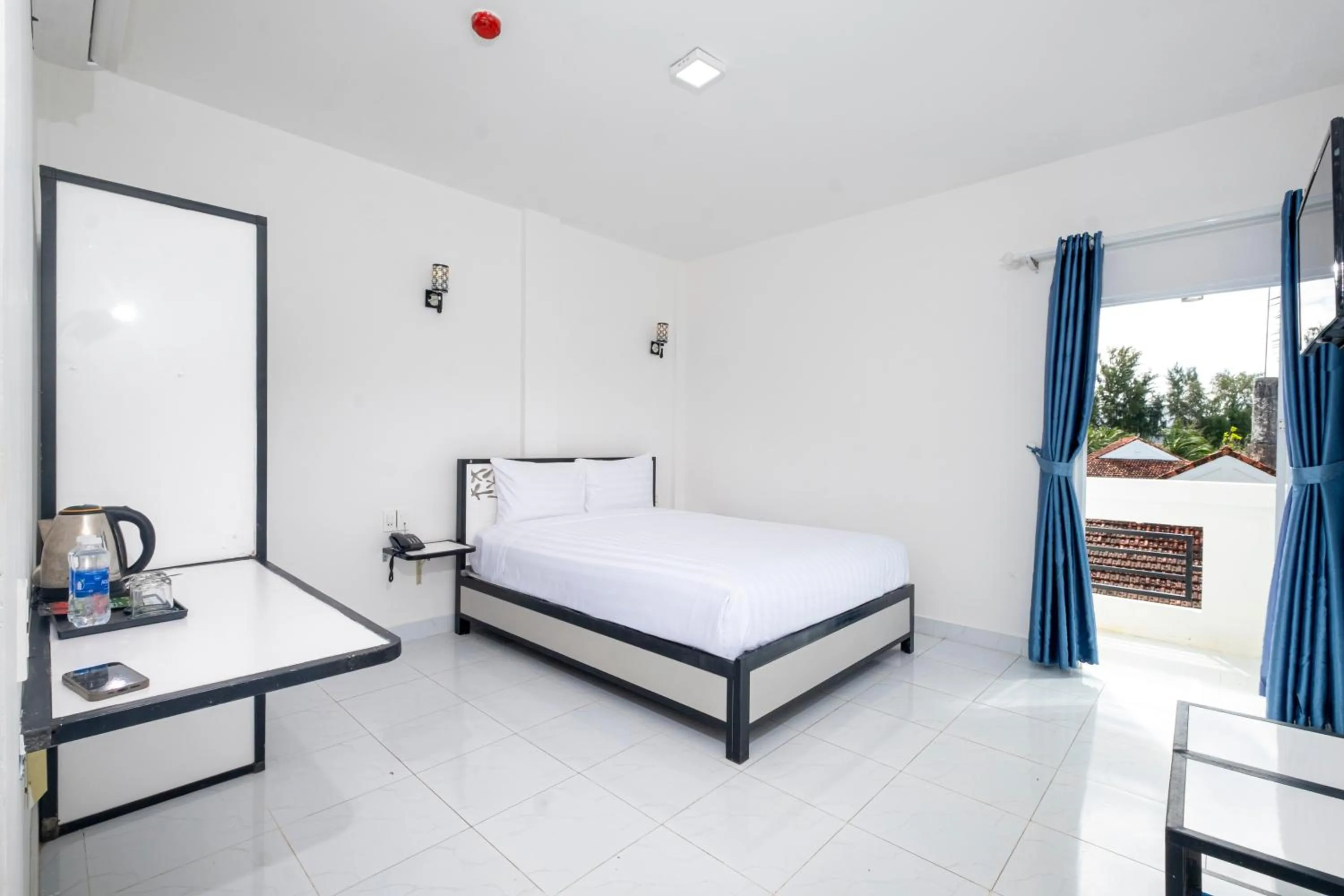 Bedroom, Bed in Hawaii Resort Phu Quoc