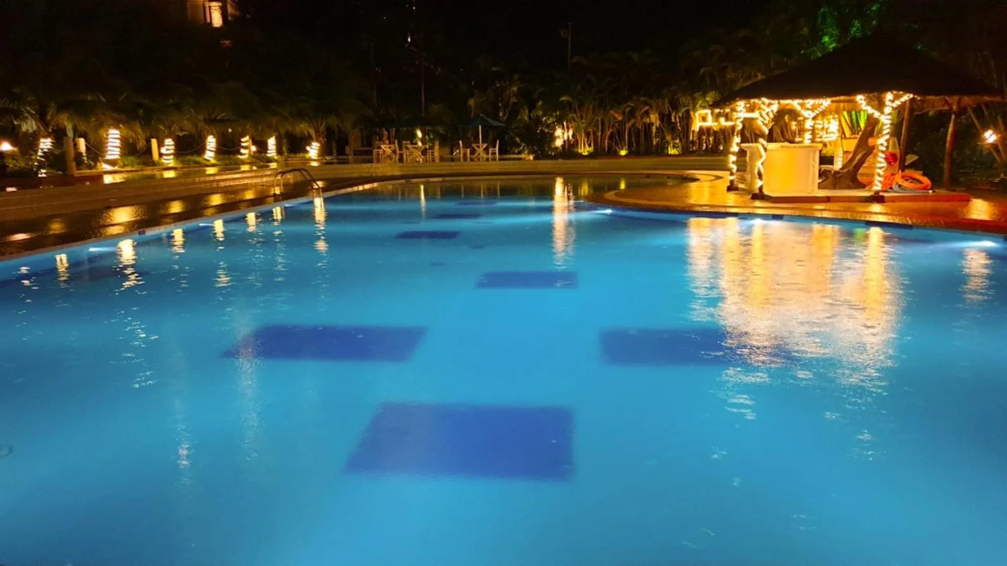 Swimming pool in Hawaii Resort Phu Quoc