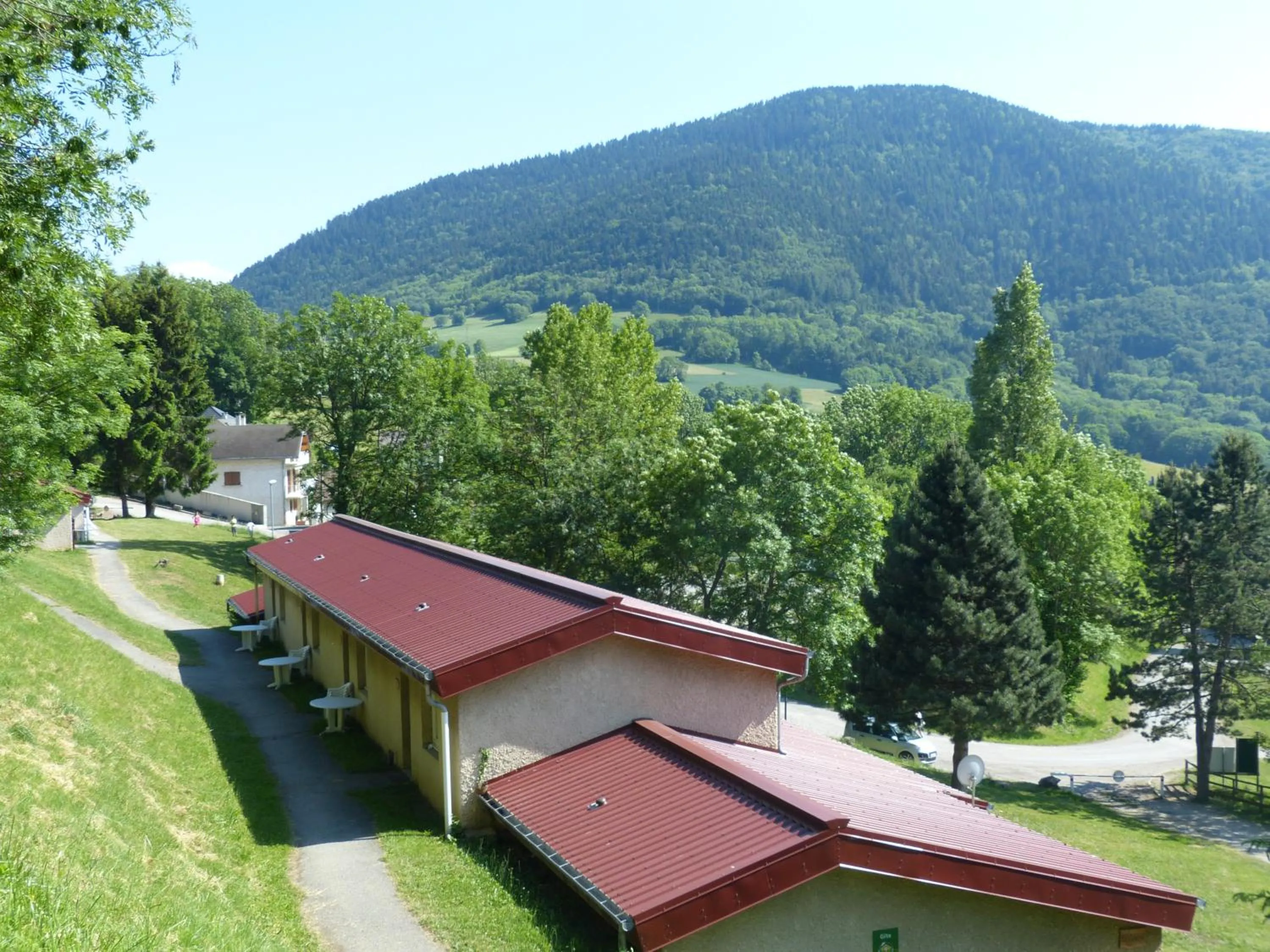 Property building in Les Aveilles