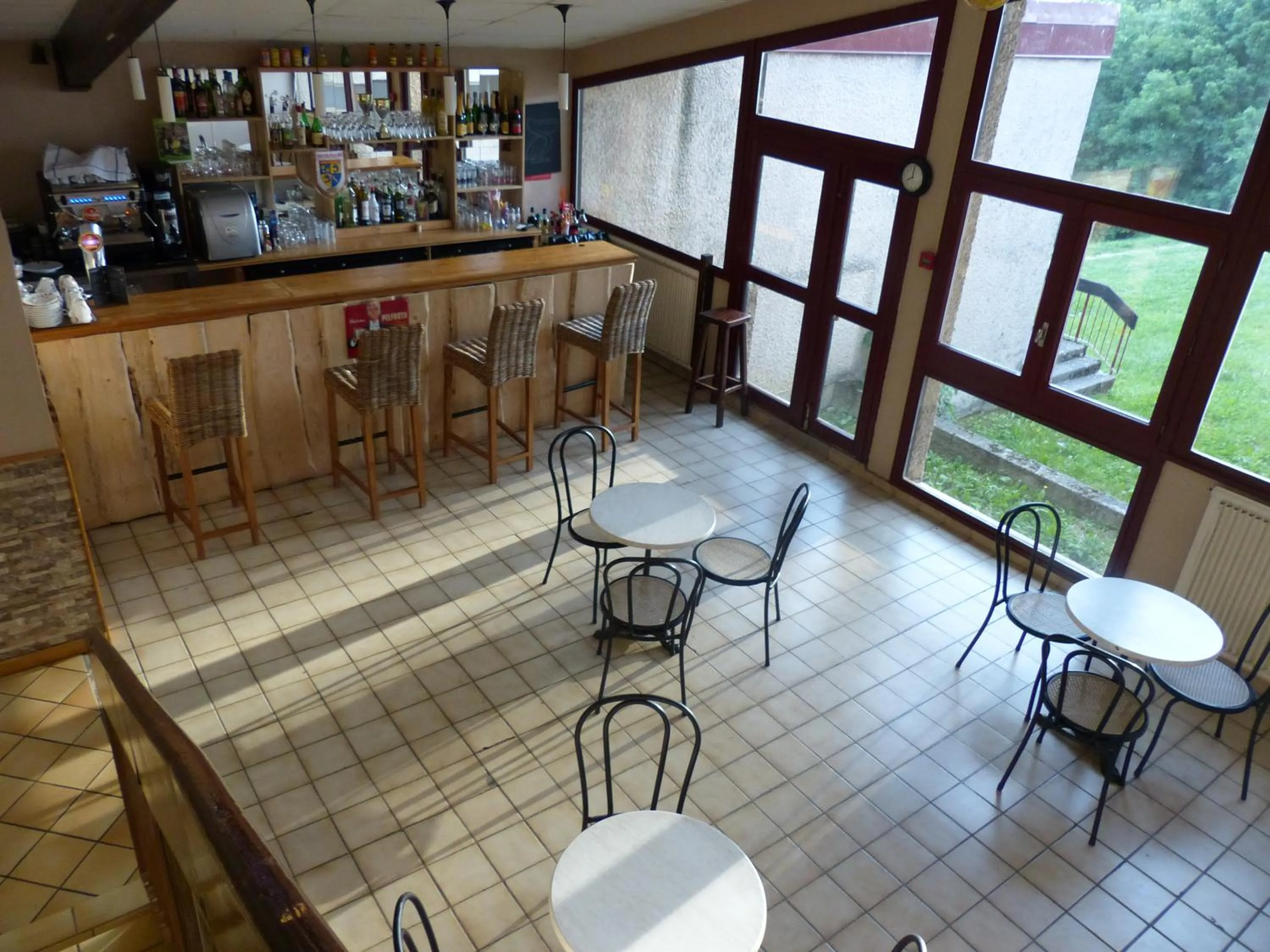 Lounge or bar in Les Aveilles