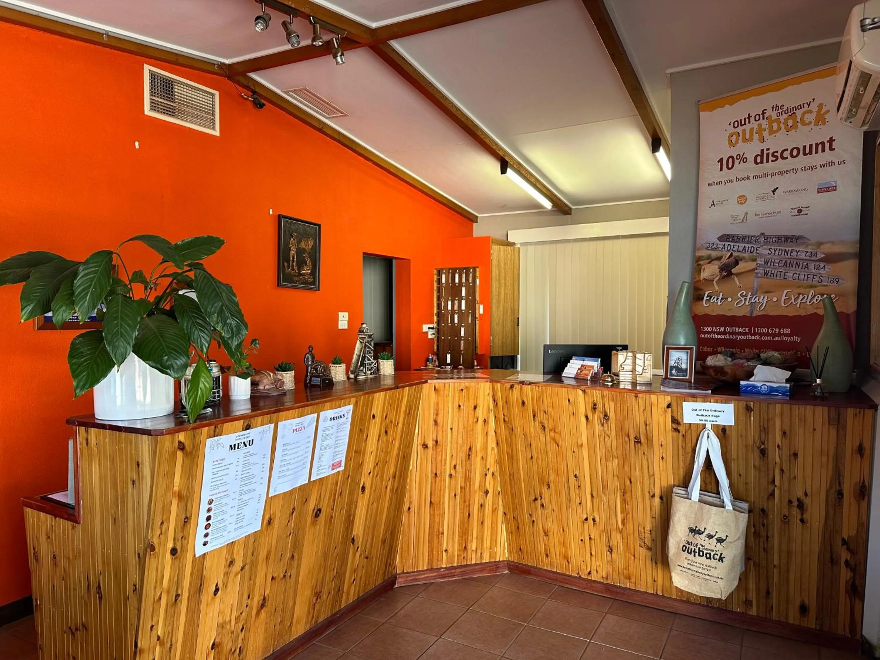 Lobby or reception in Copper City Motel