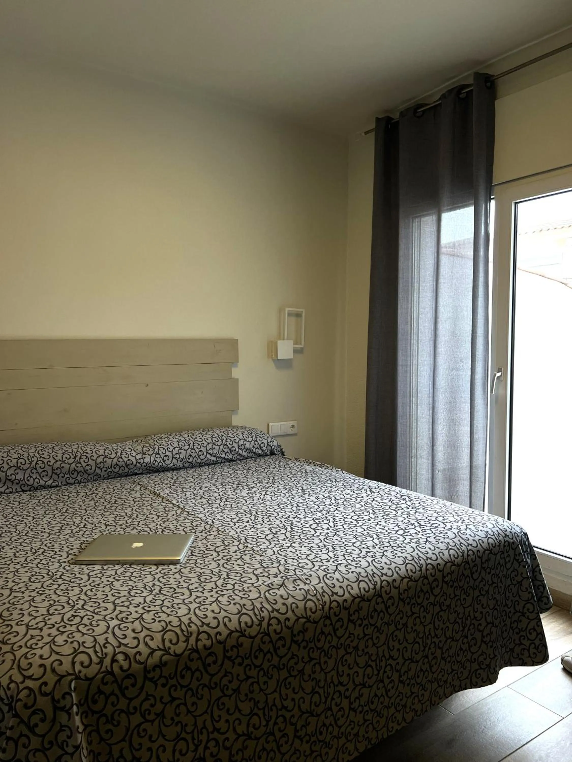 Bed in Hotel & Restaurant Figueres Parc