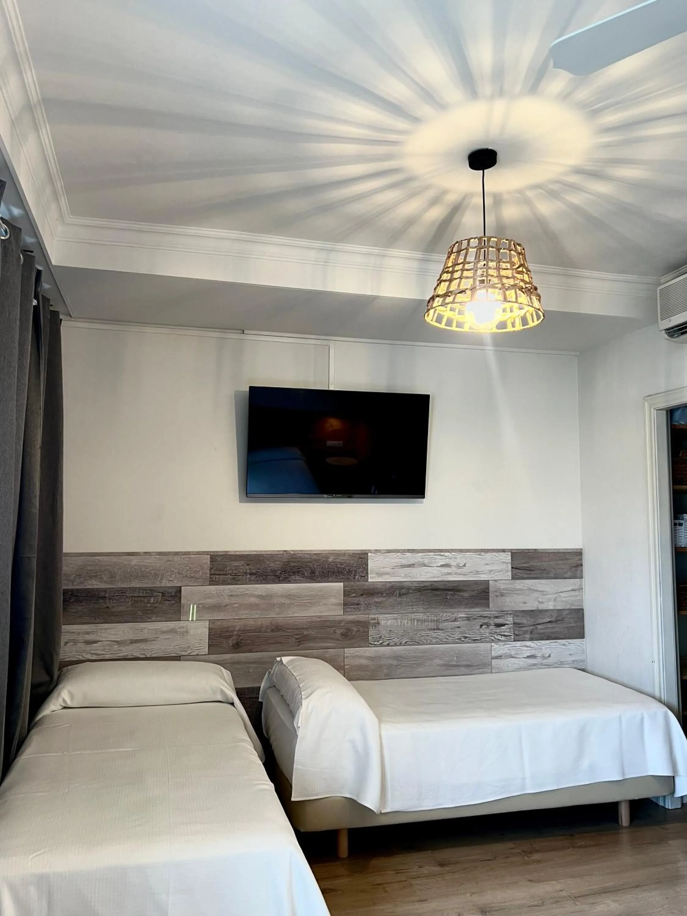 Bed in Hotel & Restaurant Figueres Parc