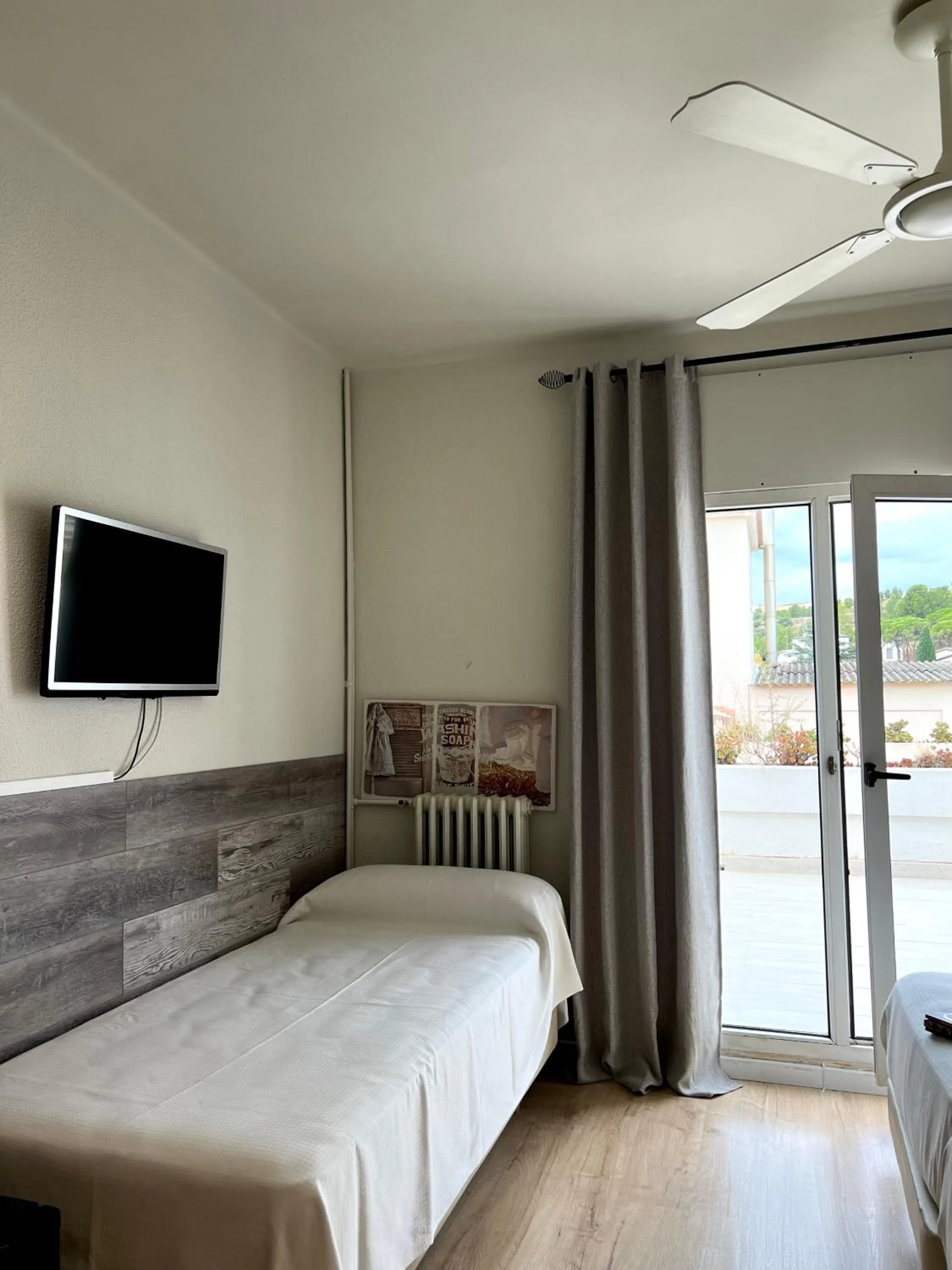 Bed in Hotel & Restaurant Figueres Parc