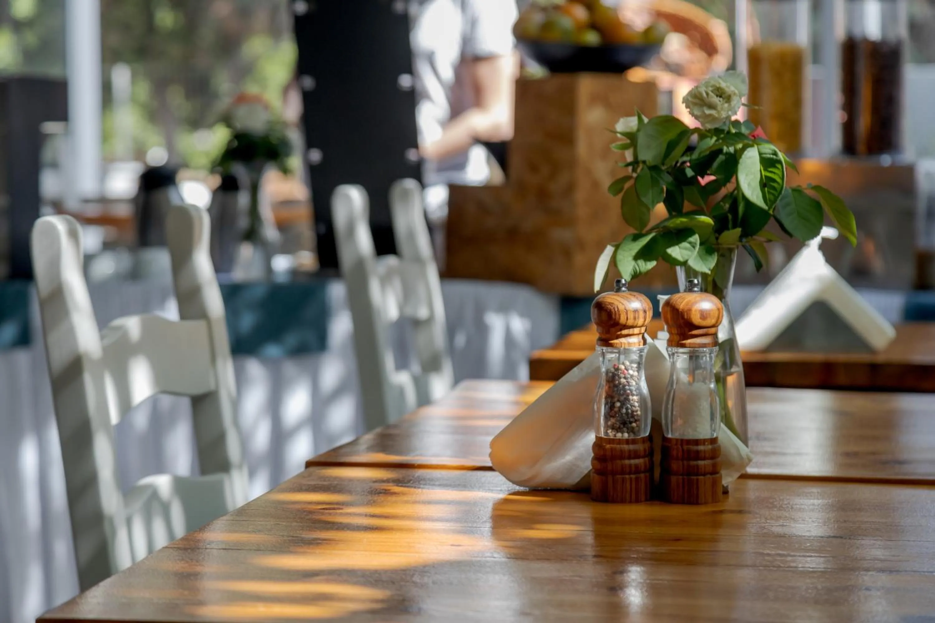 Restaurant/places to eat in Camelot Royal Beds by Estia