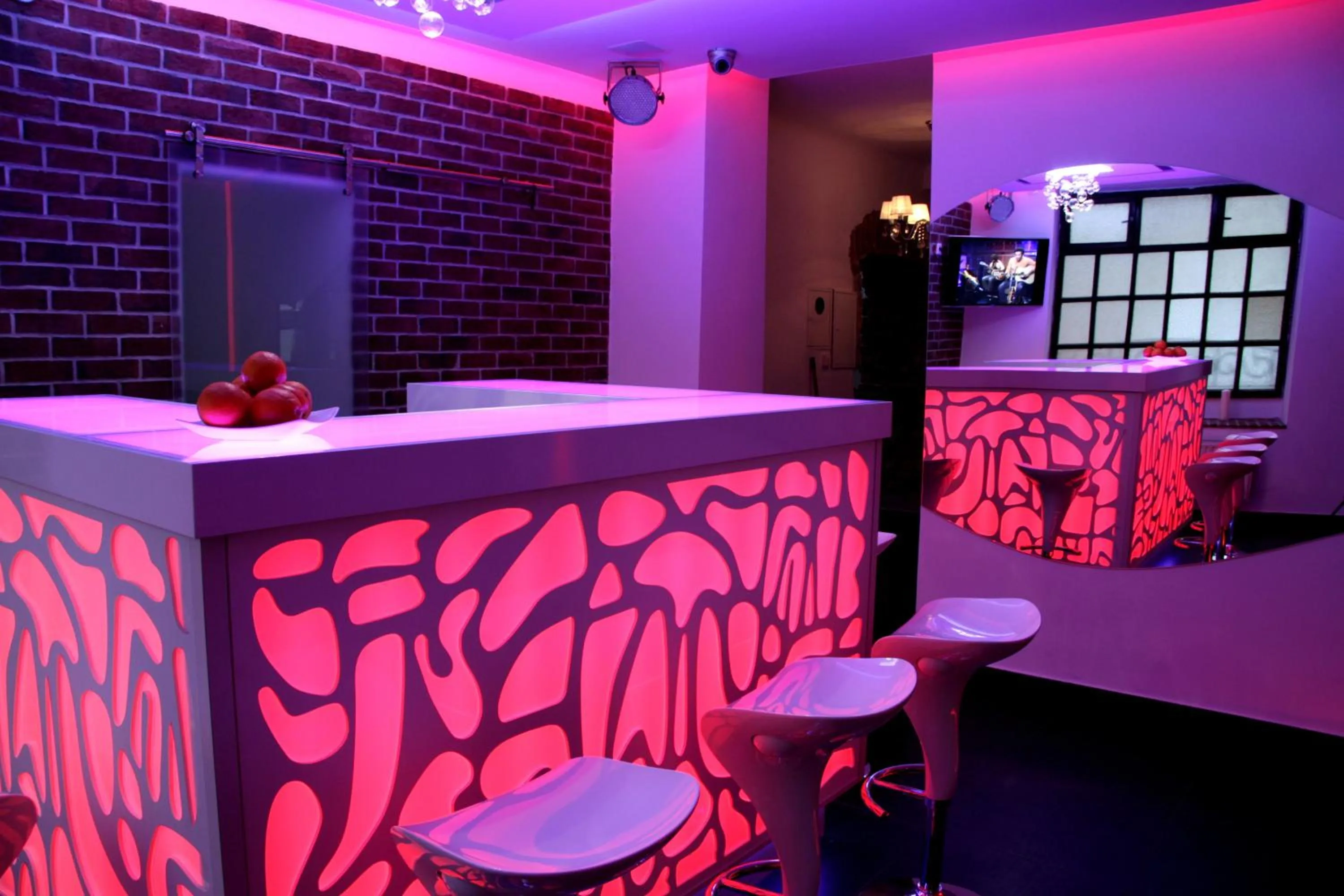 Property building in Greg&Tom Party Hostel