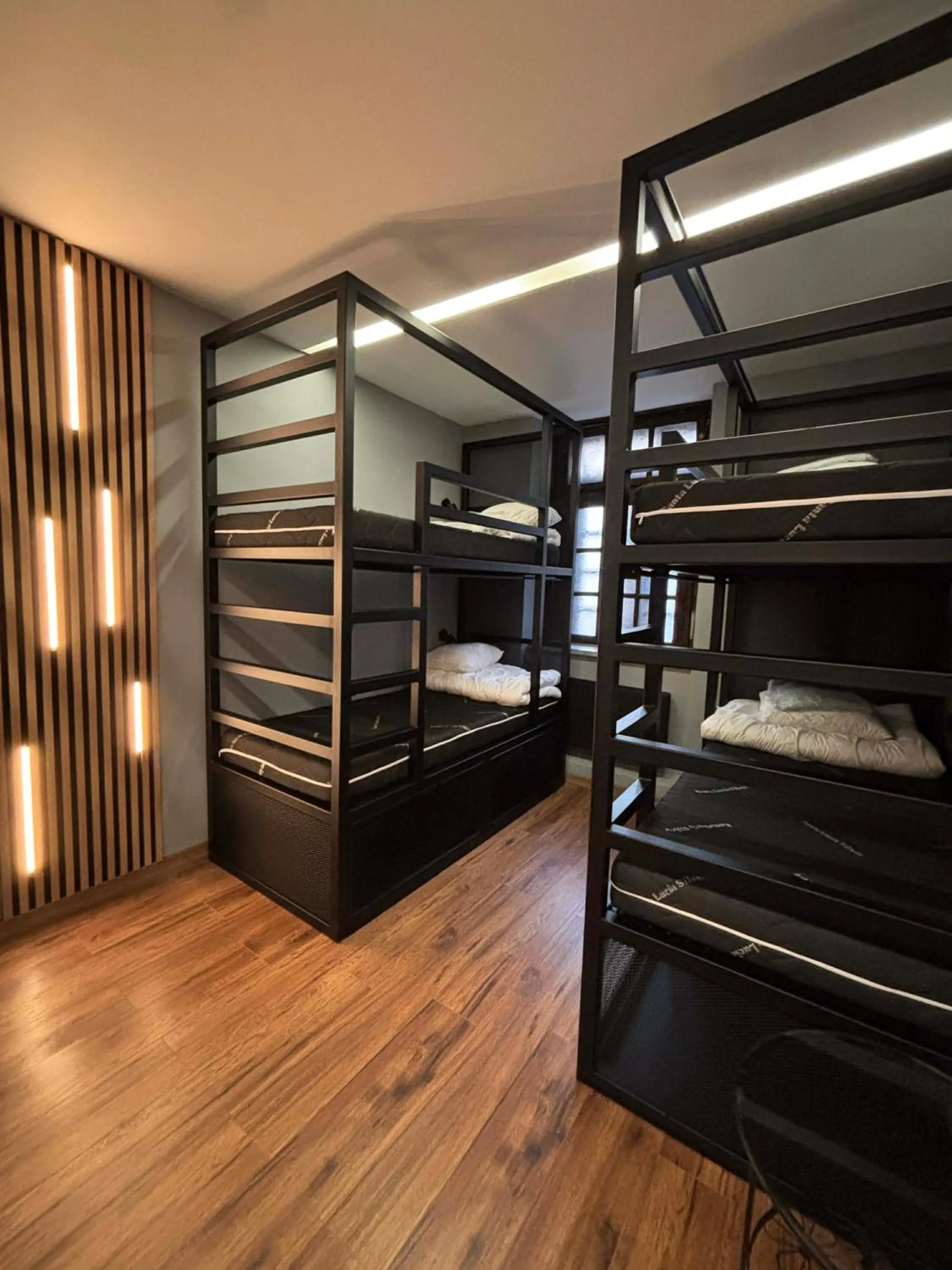 Bed in Greg&Tom Party Hostel