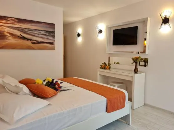 Photo of the whole room, Bed in Hotel Sunquest