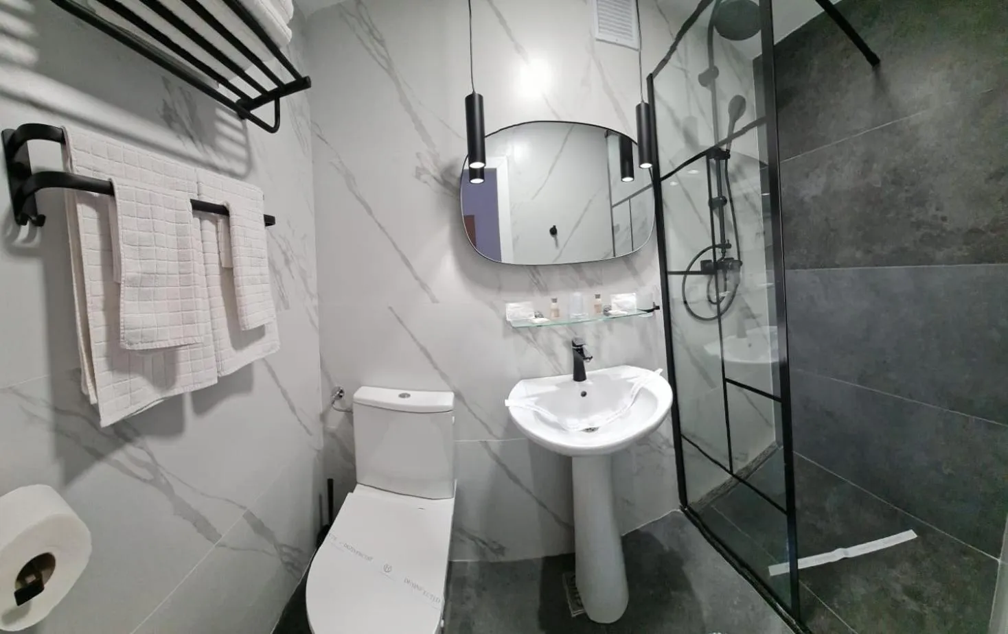 Bathroom in Hotel Sunquest