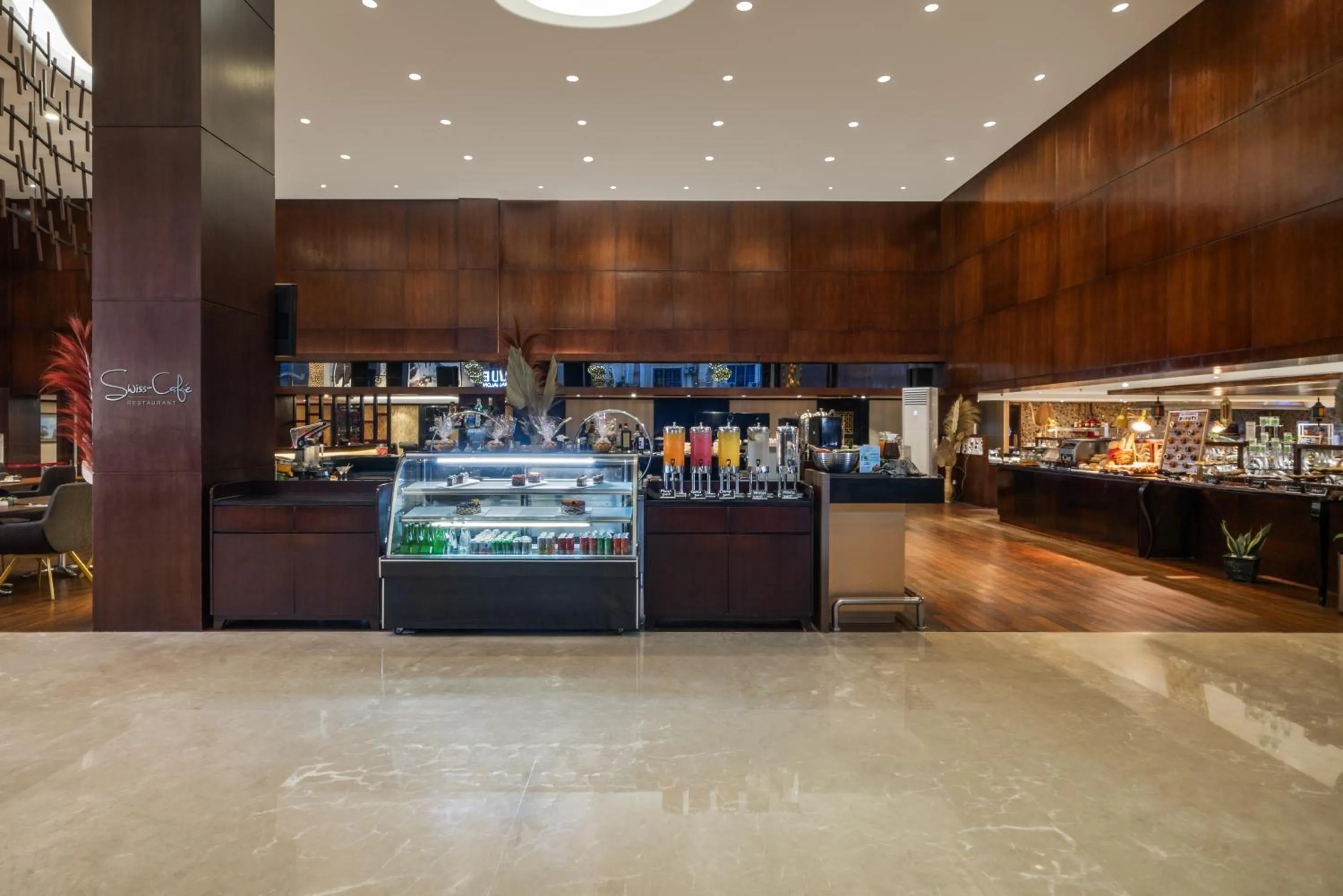 Food and drinks in Swiss-Belhotel Harbour Bay