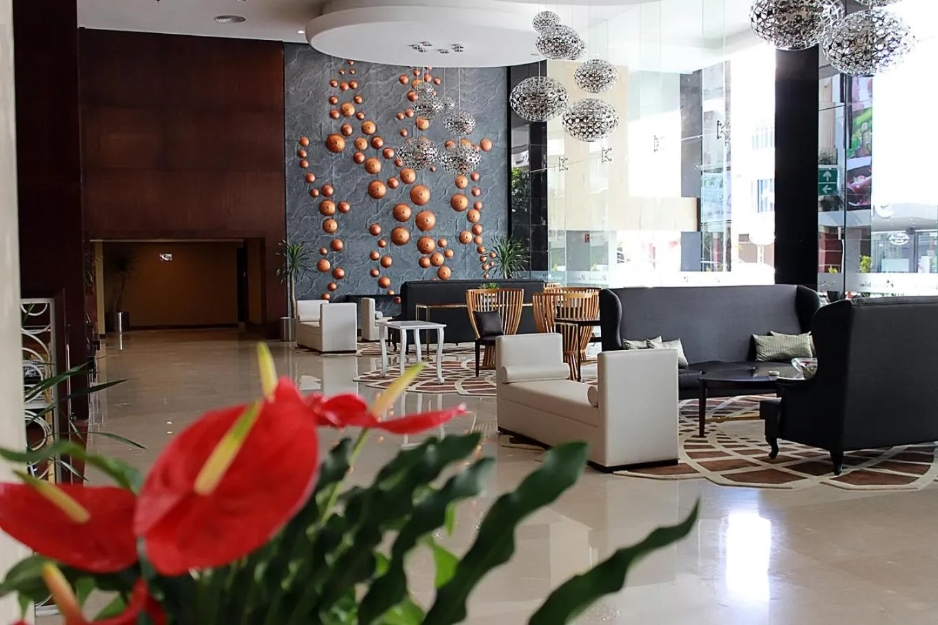 Seating area in Swiss-Belhotel Harbour Bay