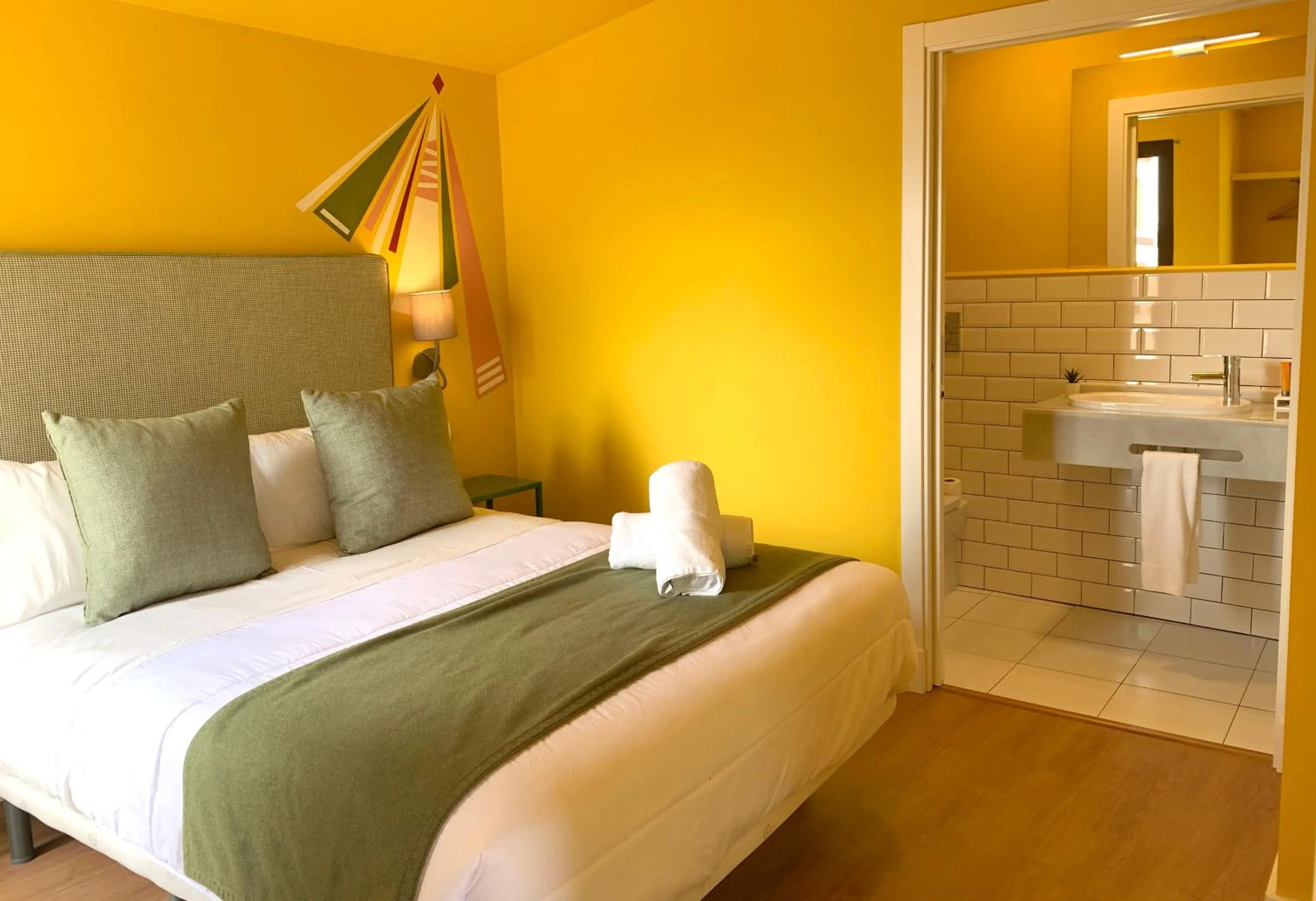 Bathroom, Bed in Ritual Sevilla Suites Centro