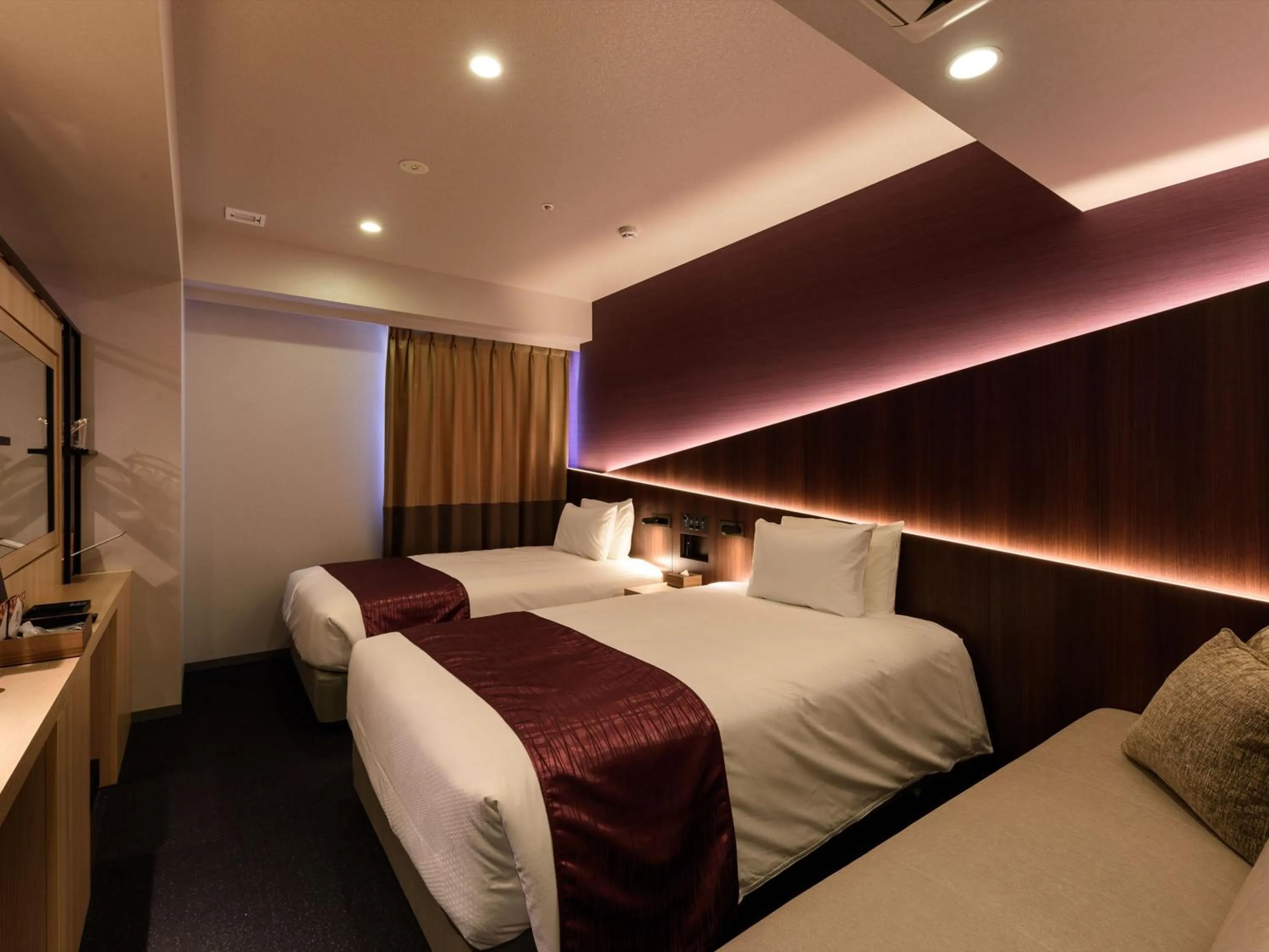 Photo of the whole room, Bed in Henn na Hotel Premier Tokyo Asakusa Tawaramachi