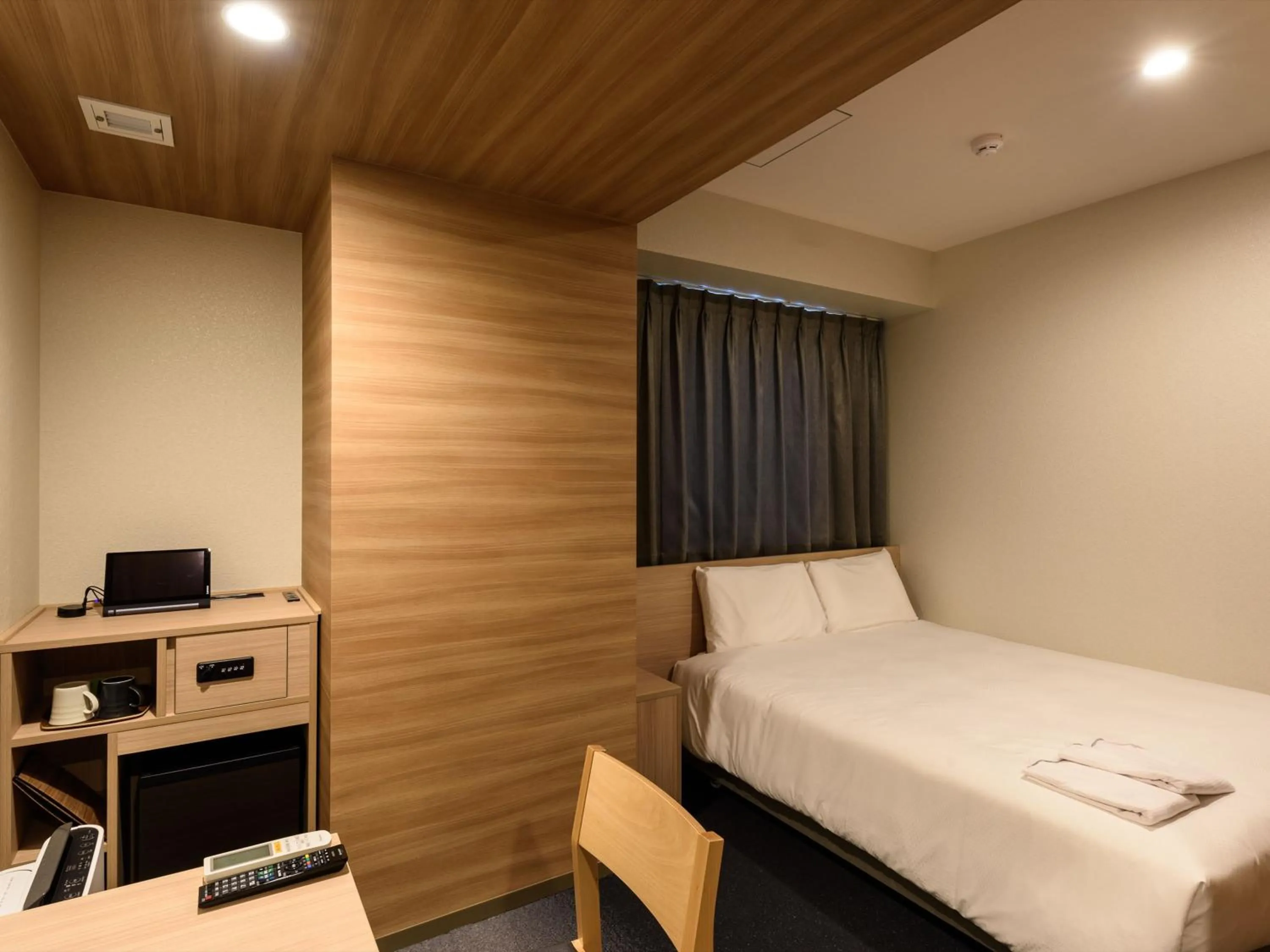Photo of the whole room, Bed in Henn na Hotel Premier Tokyo Asakusa Tawaramachi