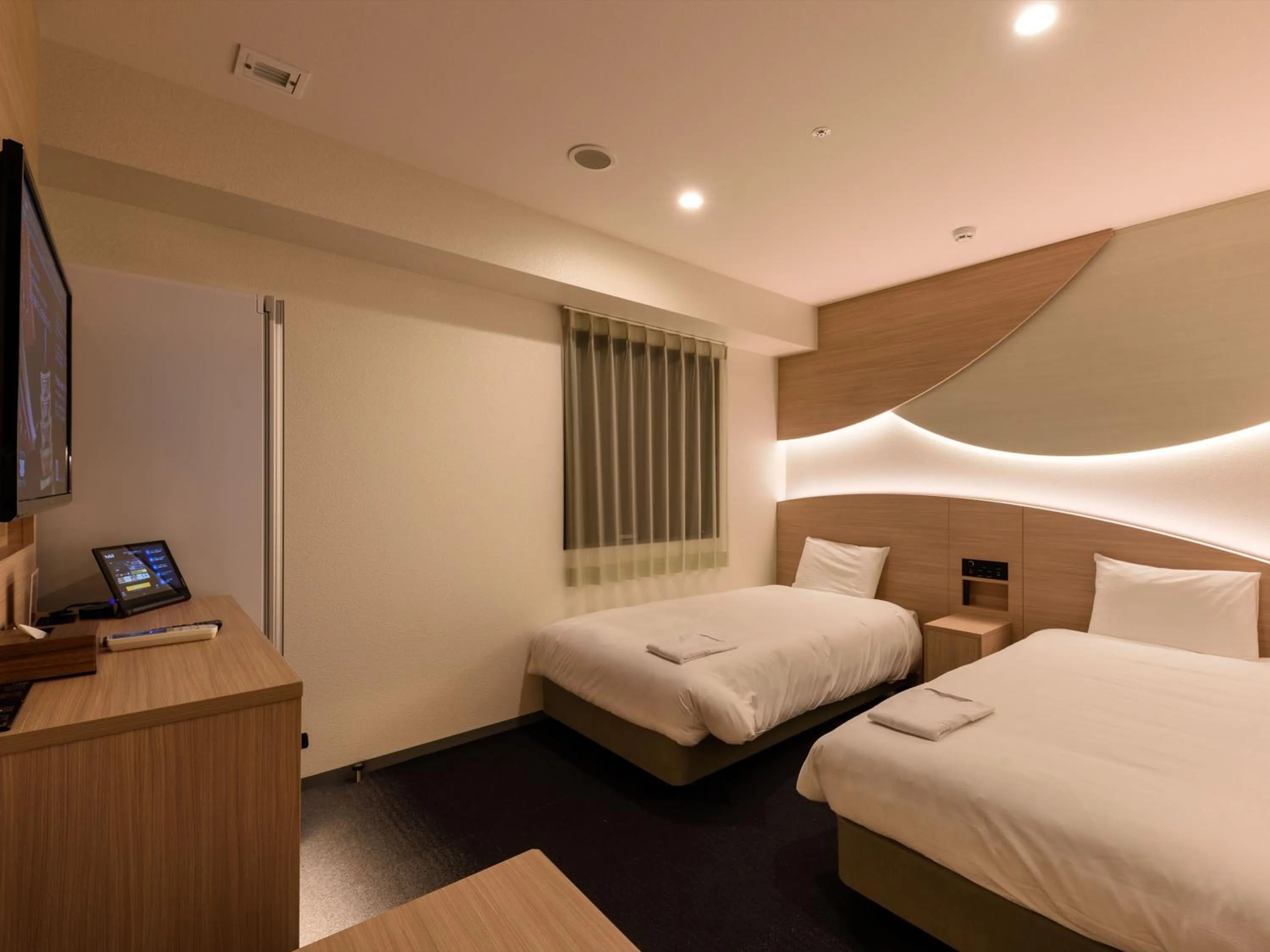 Photo of the whole room, Bed in Henn na Hotel Premier Tokyo Asakusa Tawaramachi