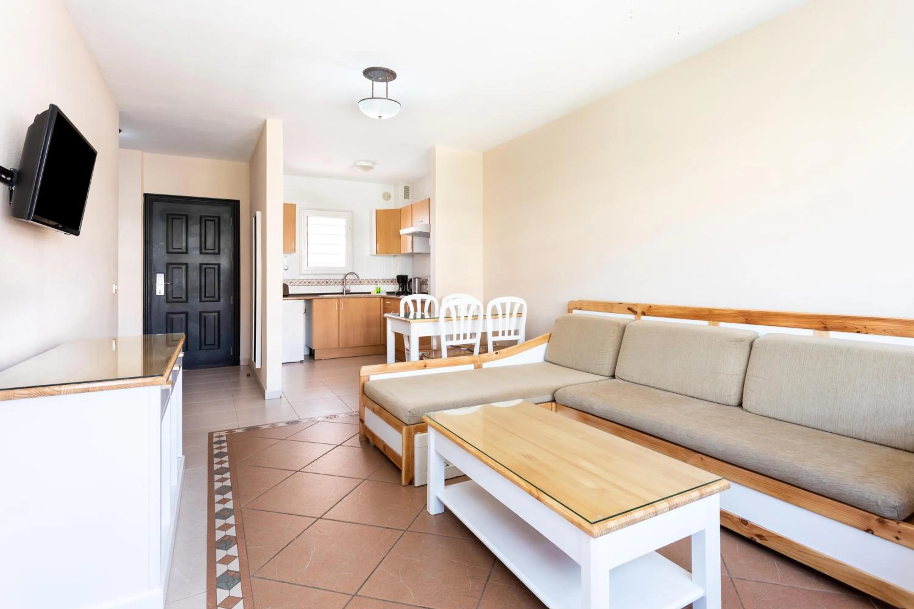 Photo of the whole room in Hotel El Duque