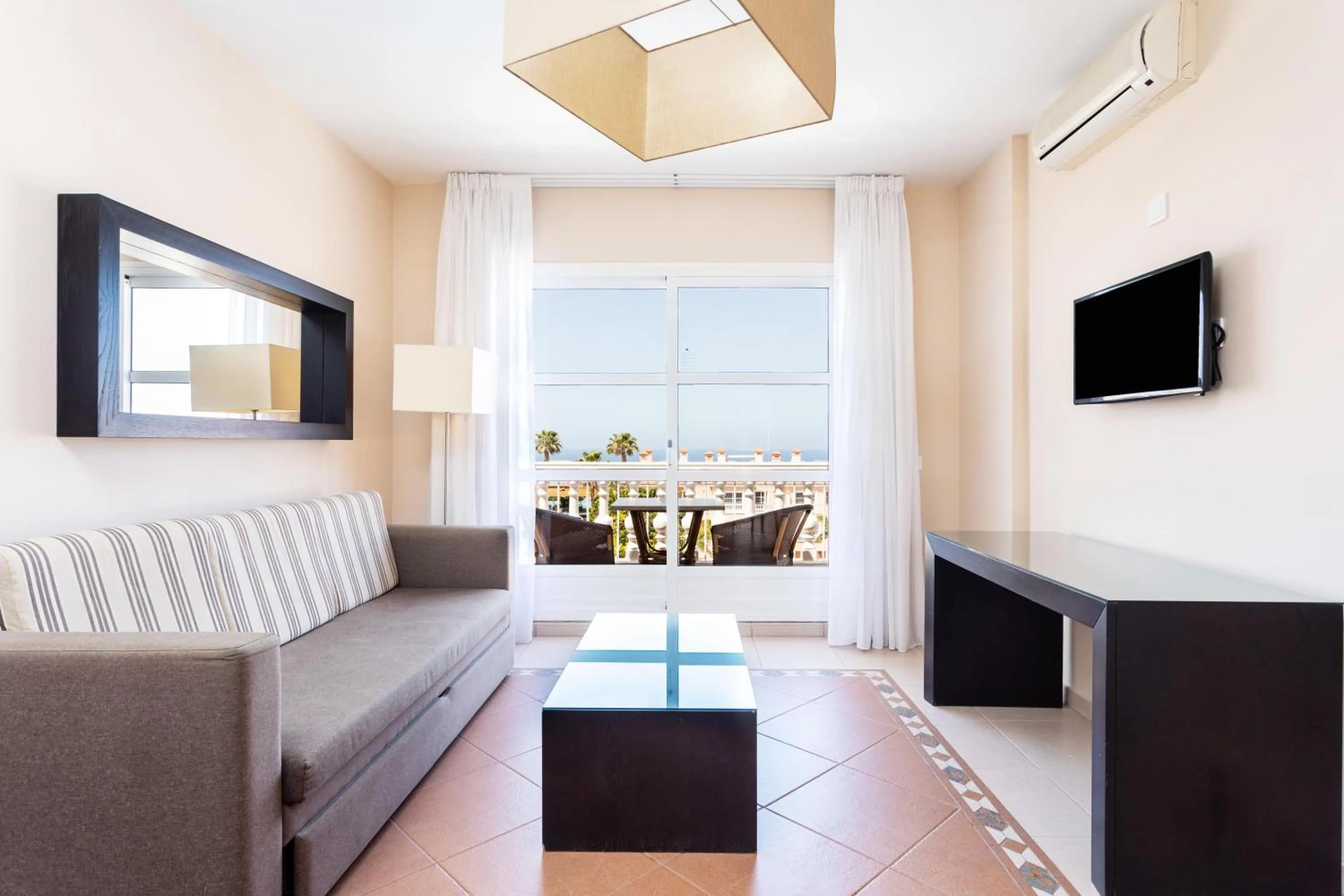 Photo of the whole room in Hotel El Duque