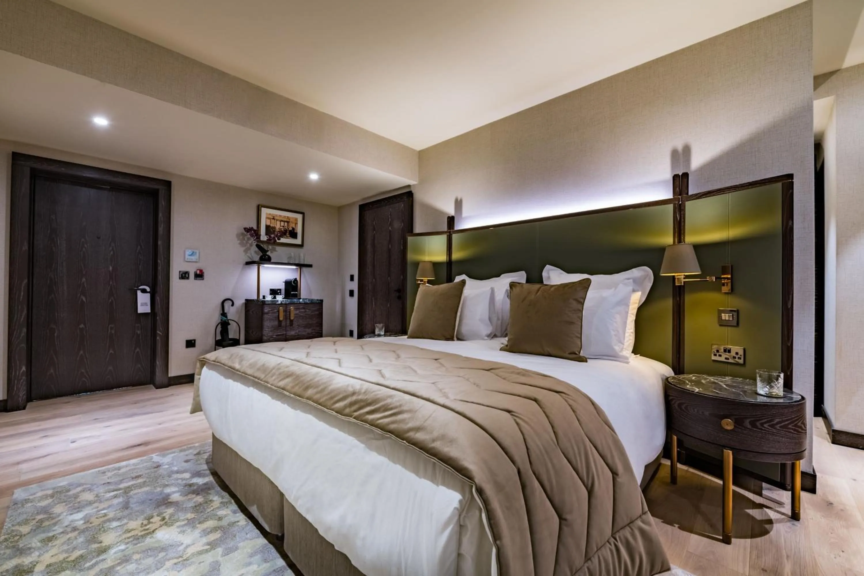 Bedroom, Bed in Stock Exchange Hotel, Manchester, Autograph Collection