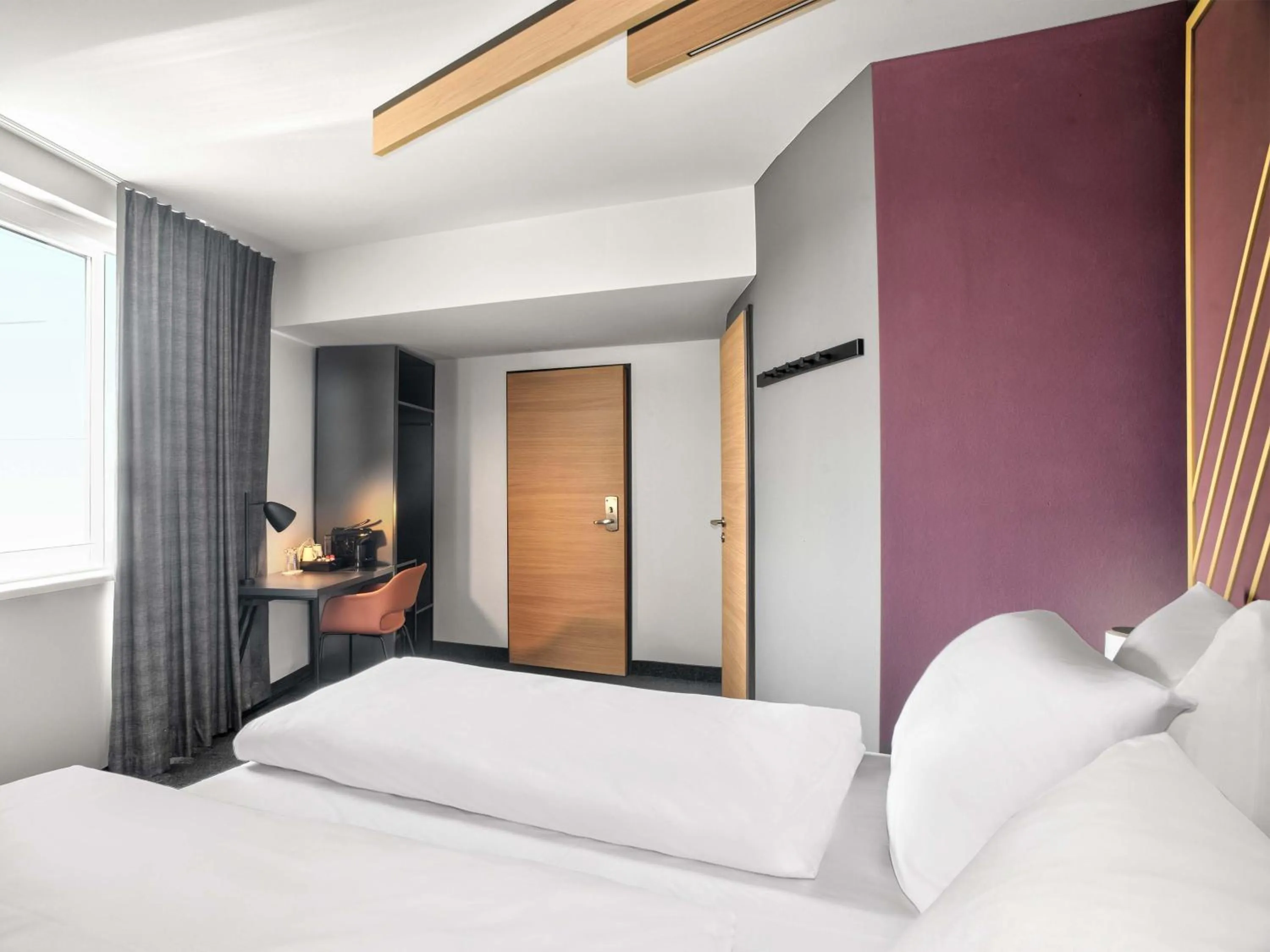 Photo of the whole room, Bed in B&B HOTEL Bielefeld-City