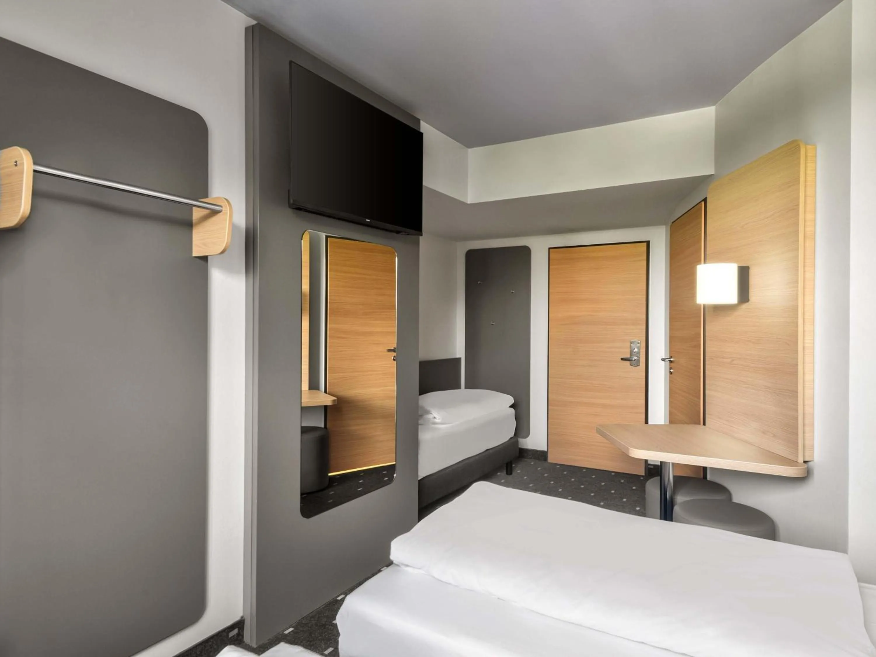 Photo of the whole room, Bed in B&B HOTEL Bielefeld-City