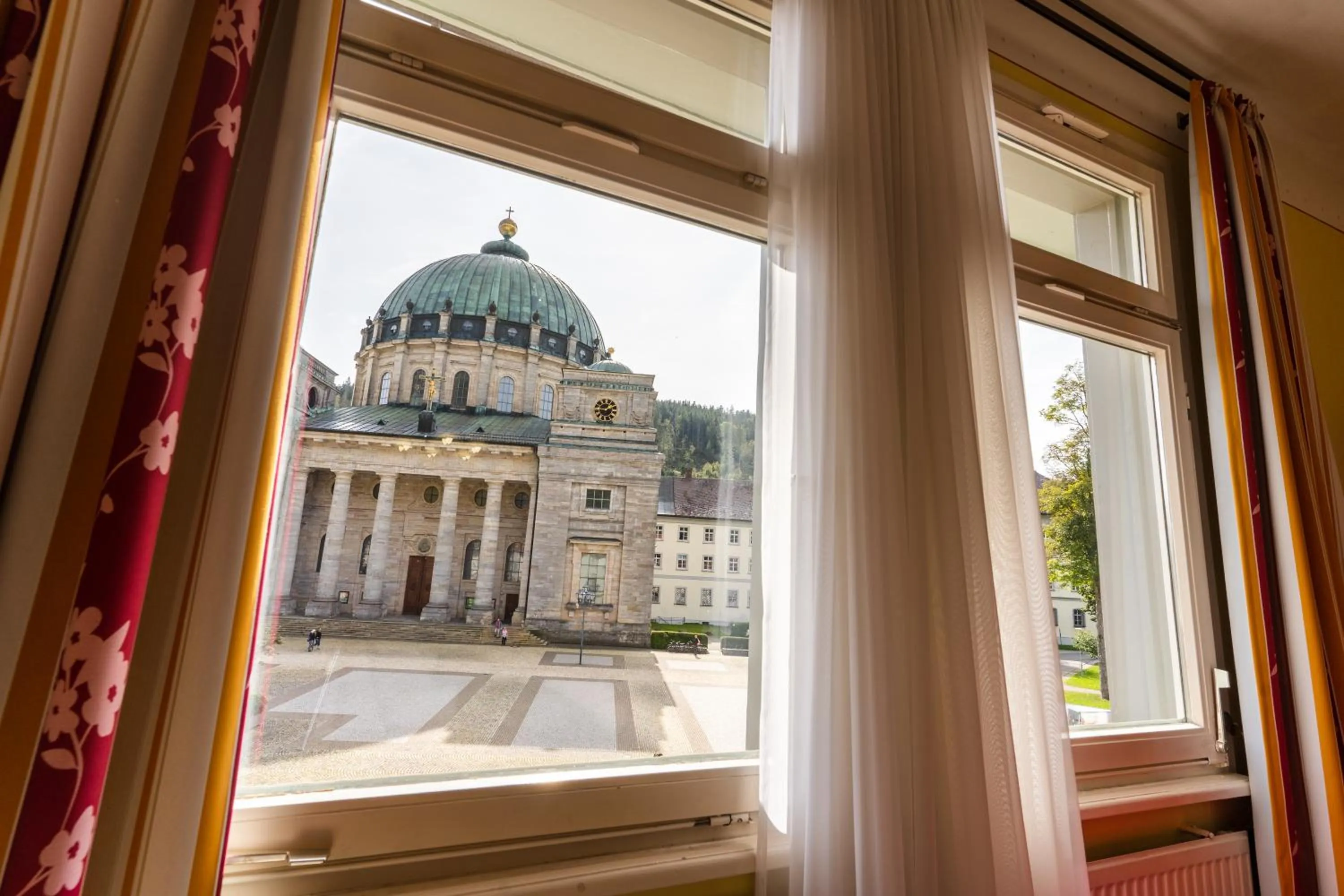 Landmark view in Dom-Hotel