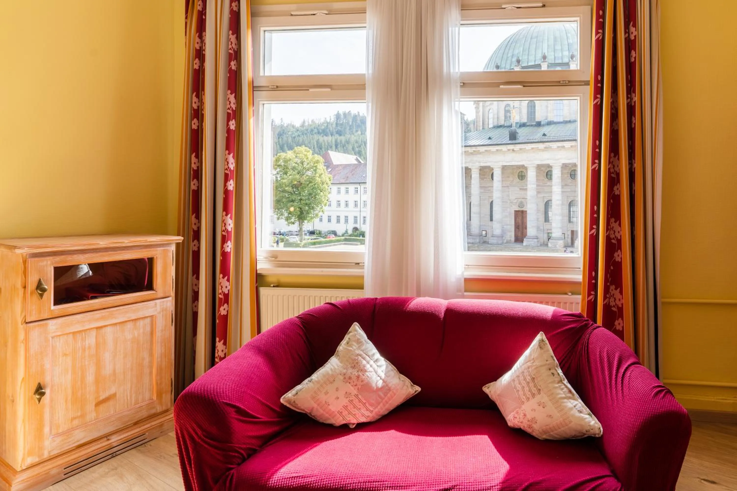 View (from property/room) in Dom-Hotel