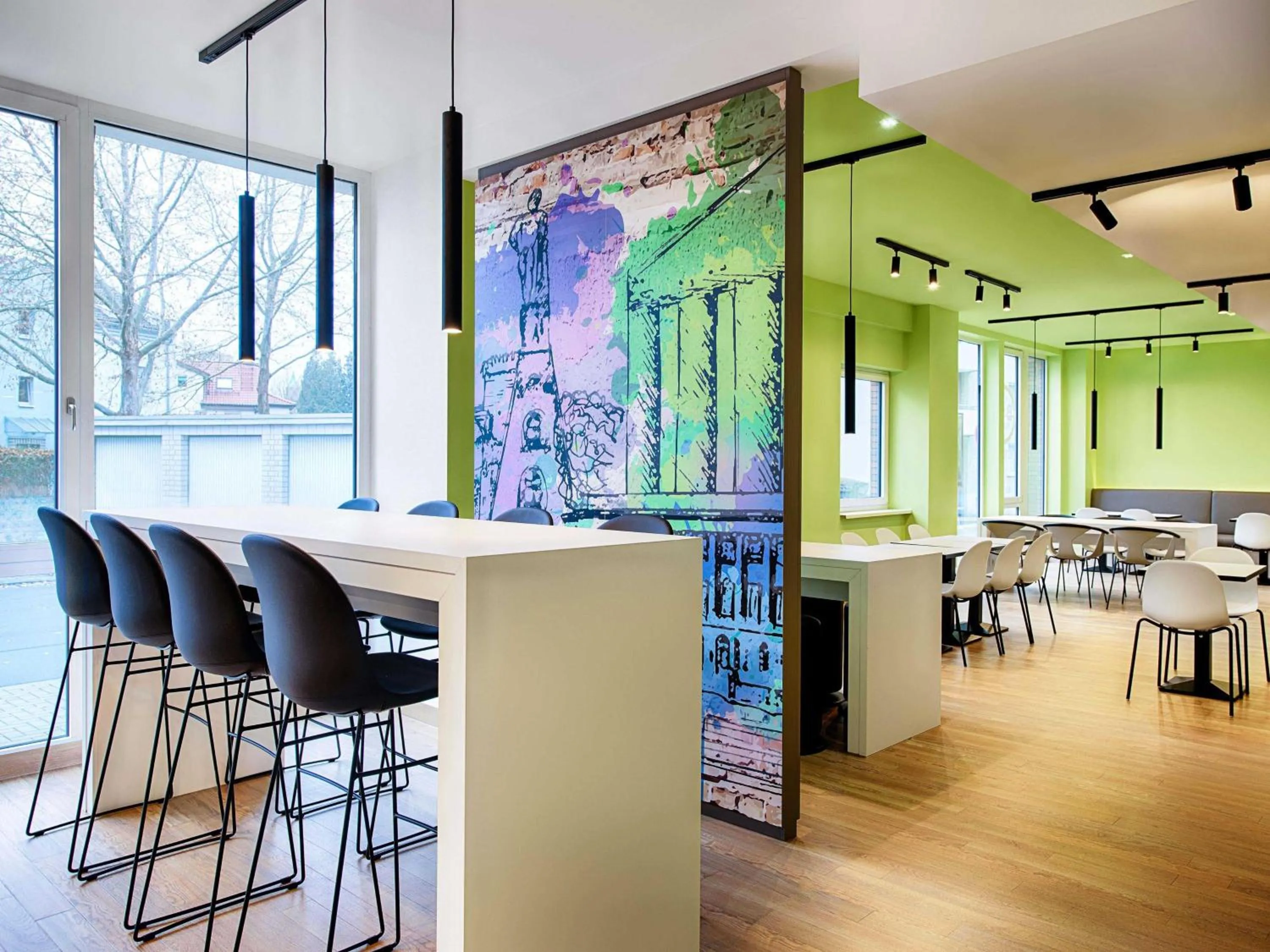 Lounge or bar in B&B Hotel Kassel-City