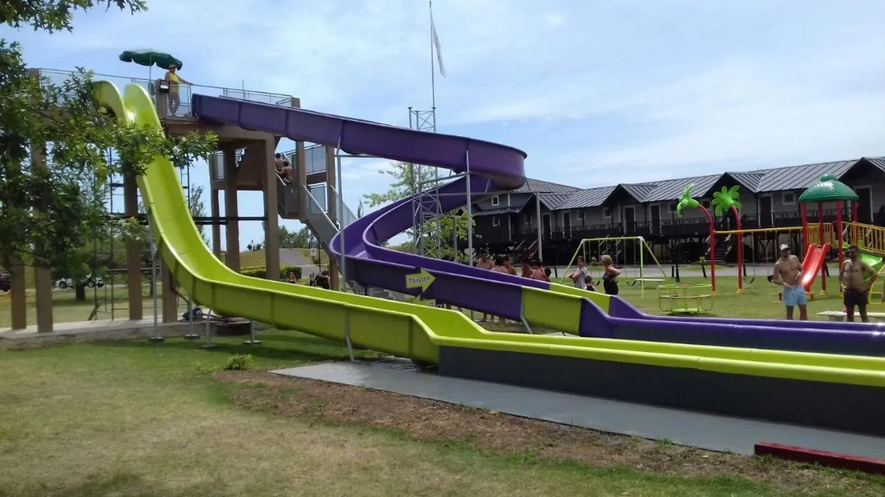 Howard Johnson Marinas & Resort