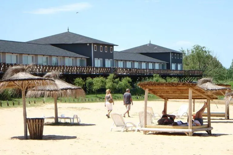 Property building in Howard Johnson Marinas & Resort