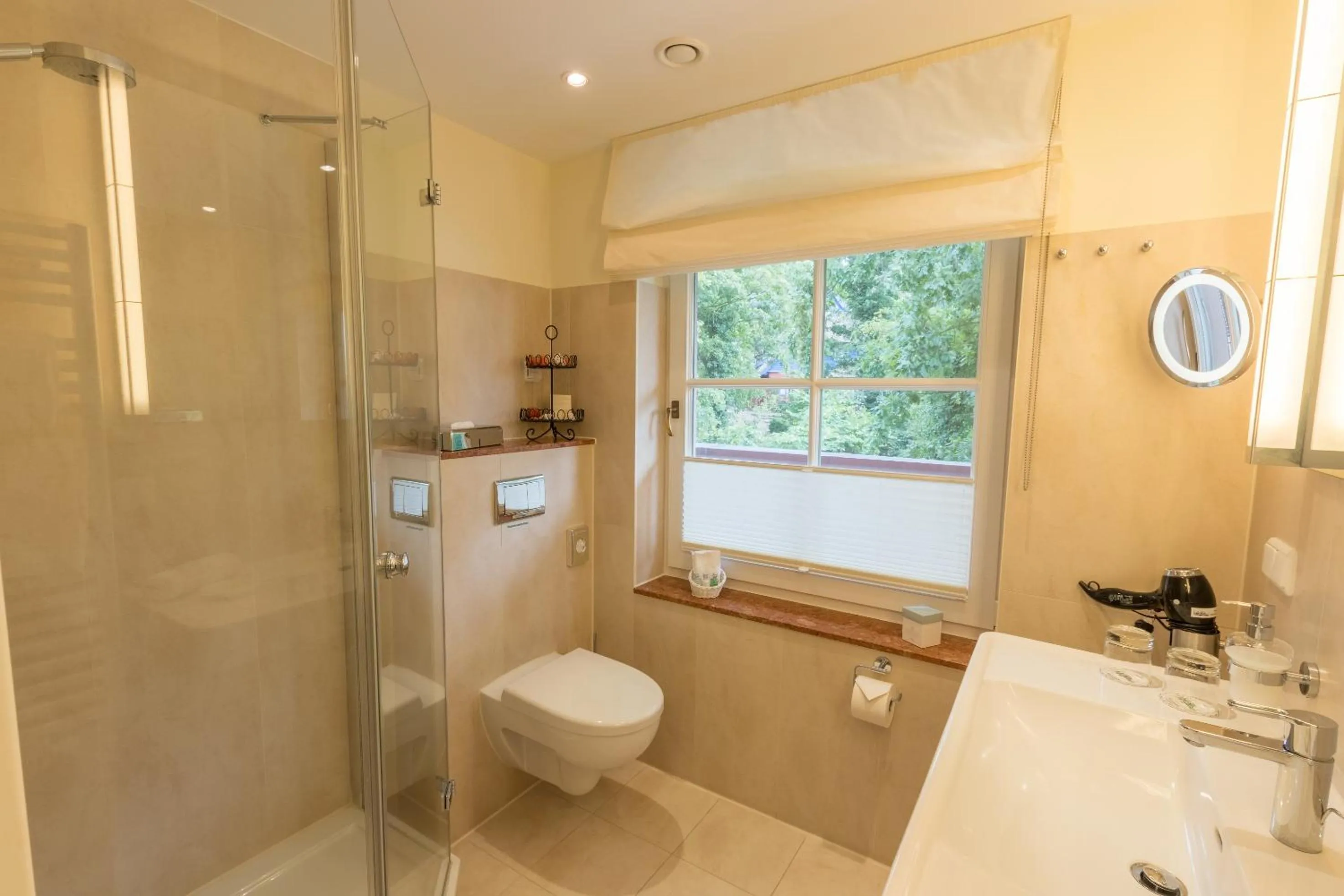 Shower in Romantik Hotel Namenlos