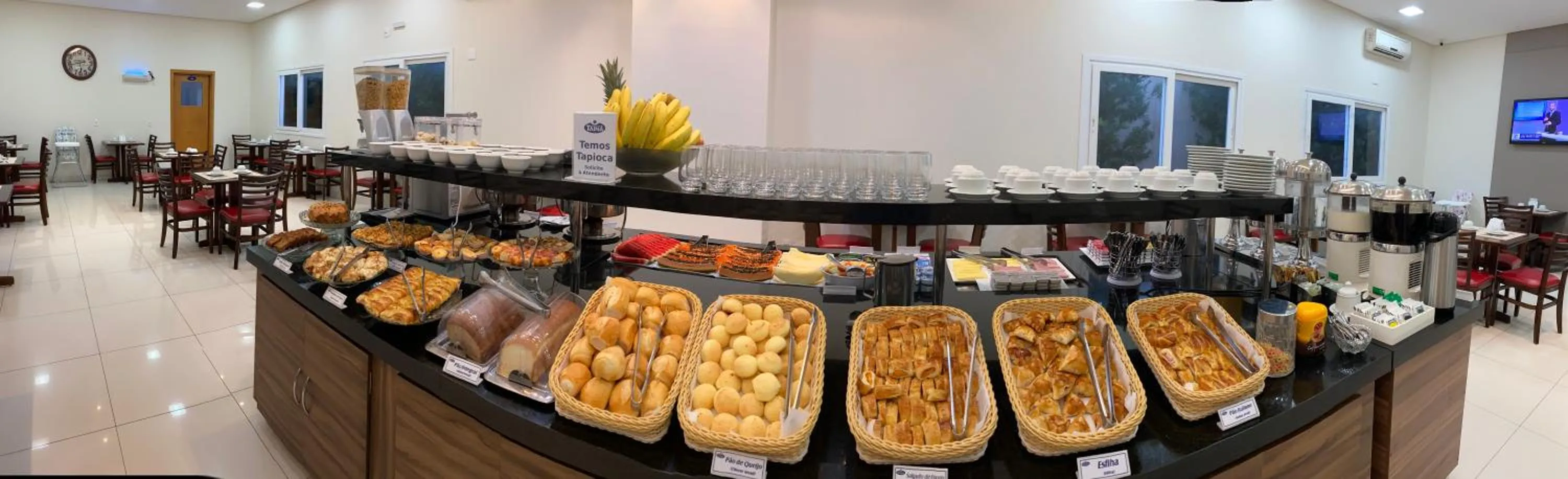 Buffet breakfast in Hotel Tainá - Aeroporto Cuiabá