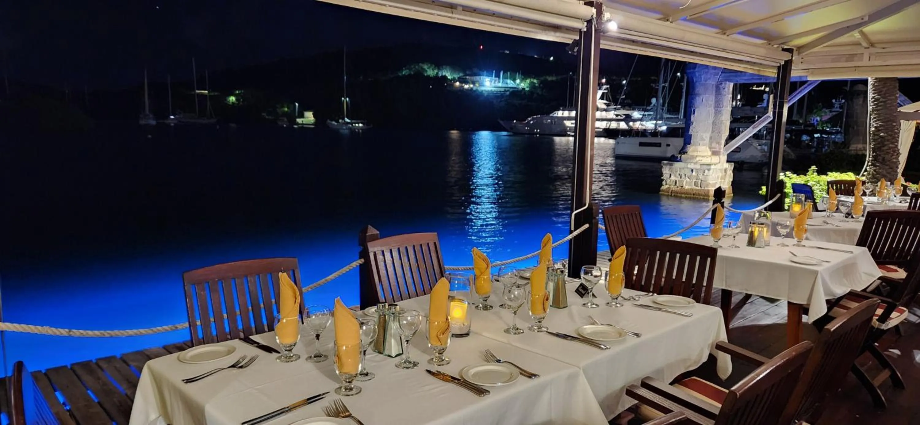 Restaurant/places to eat in Admiral's Inn and Gunpowder Suites